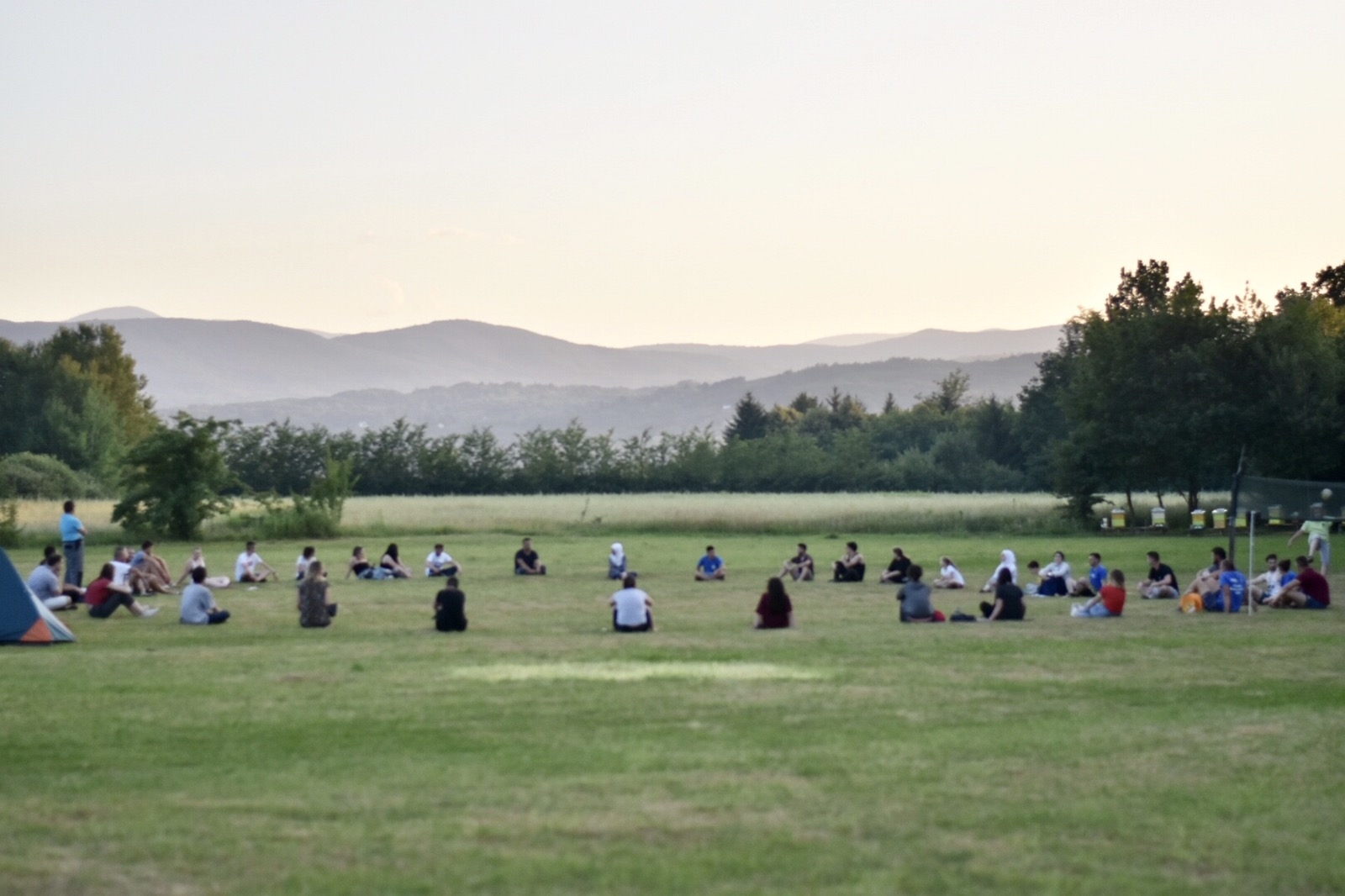 Sponsor Bosnian-Herzegovinian youth to build peace