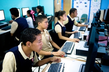 Transforming 4000 lives thru technology  Venezuela