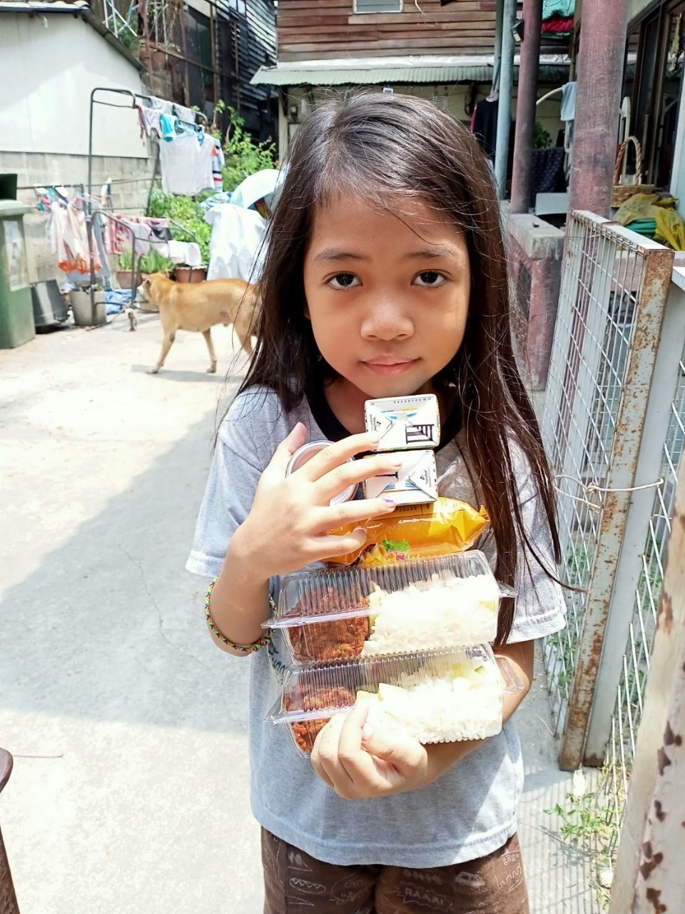 Rice for Thai kindergarteners in need