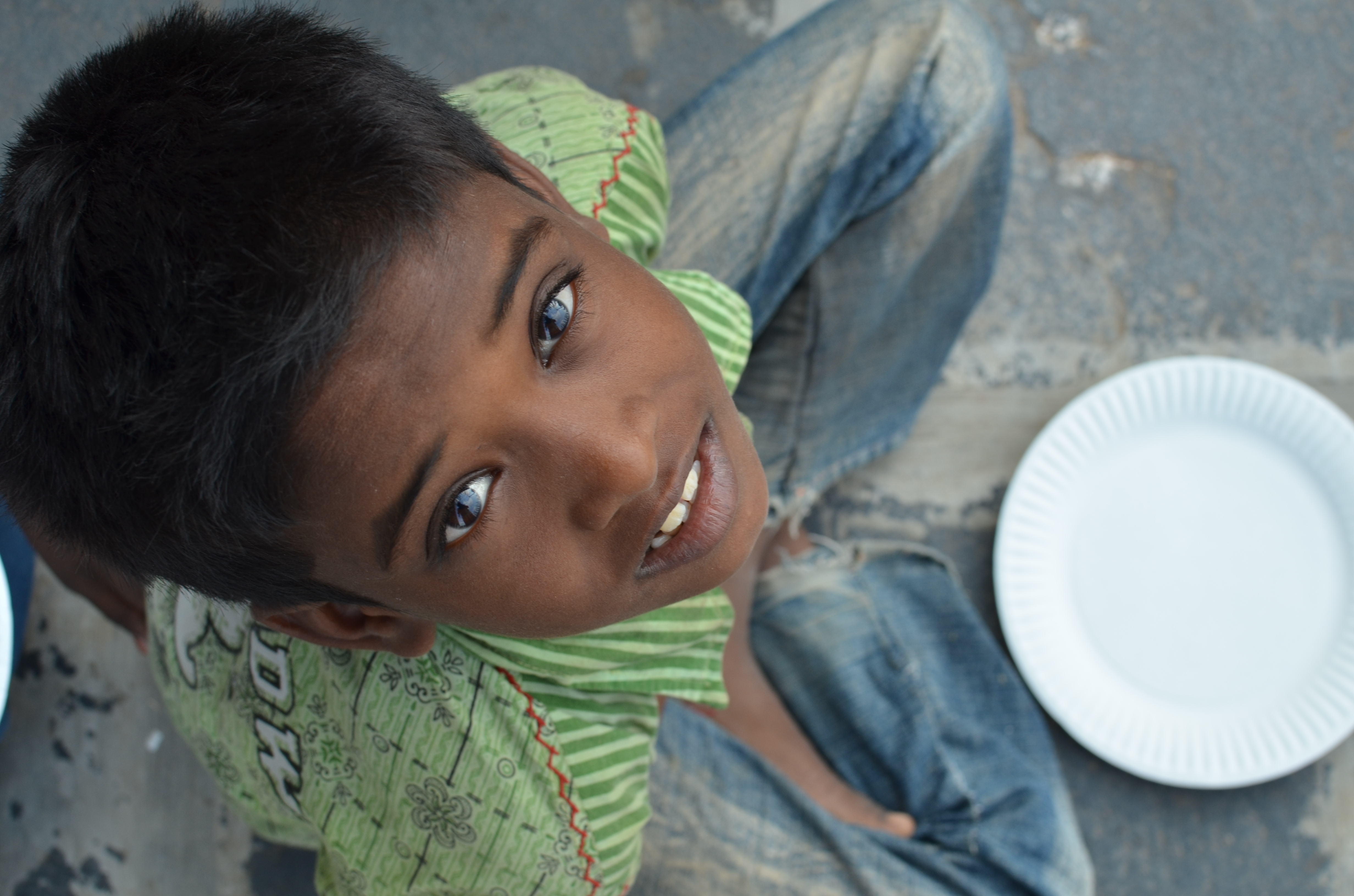 Feed 200 starving school children in India