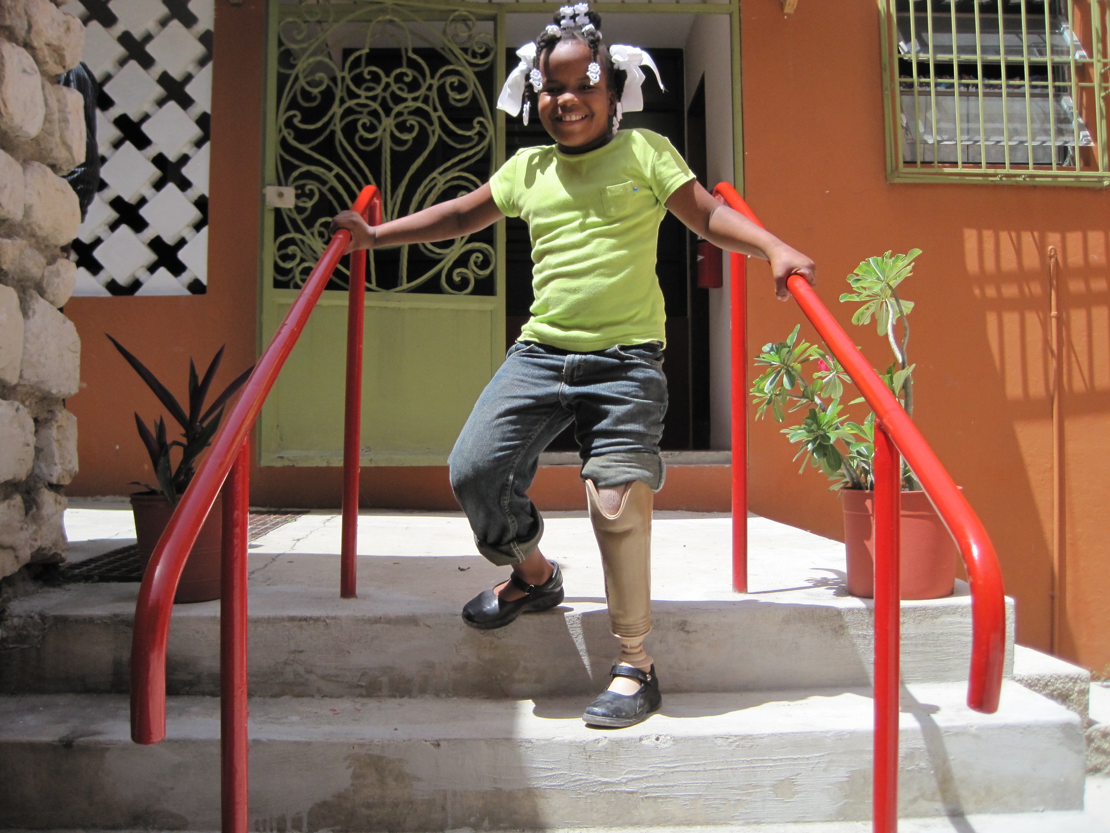 Make Haiti's limb and brace center self-sustaining