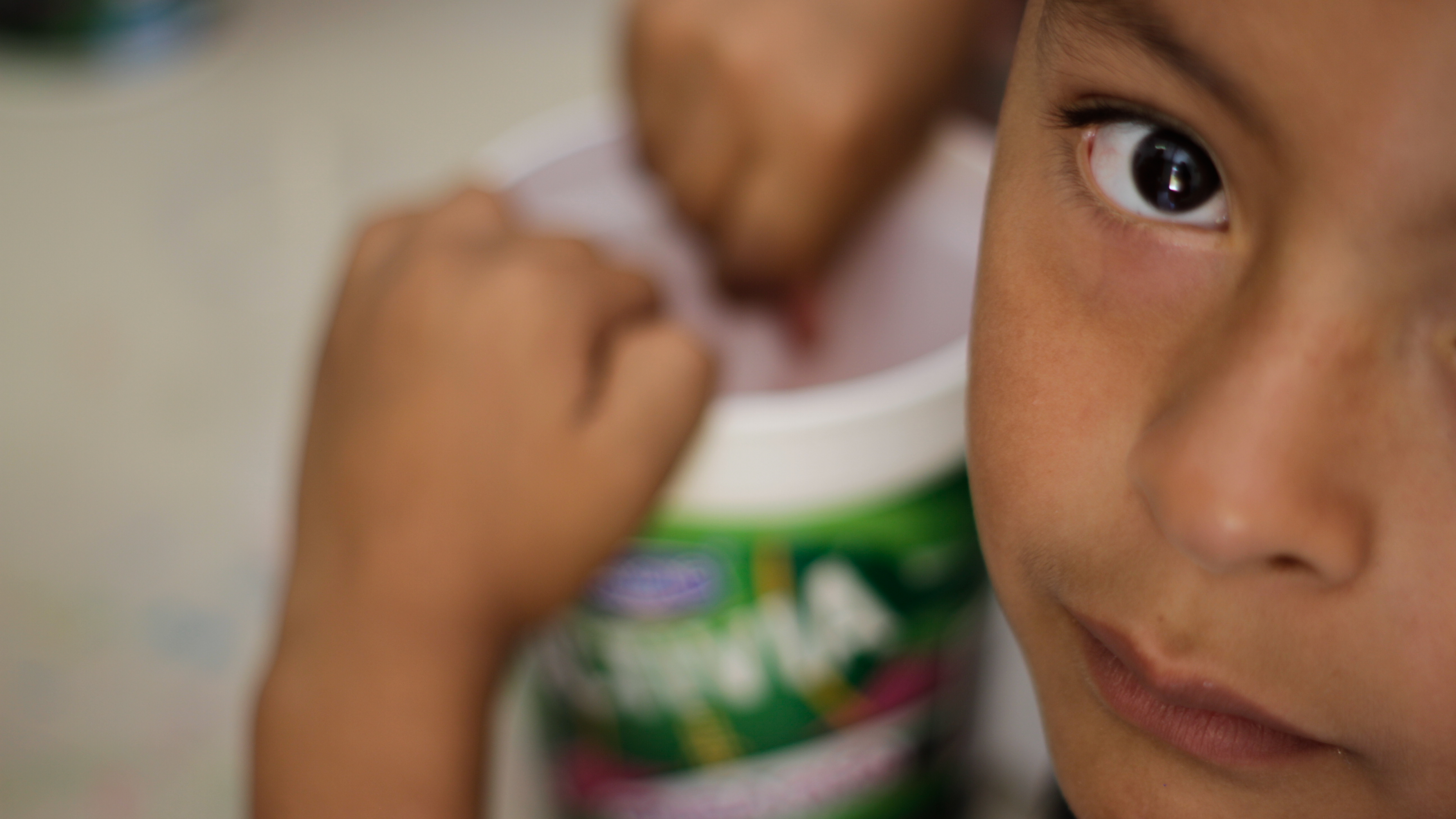 Prevent mexican children from living in the street
