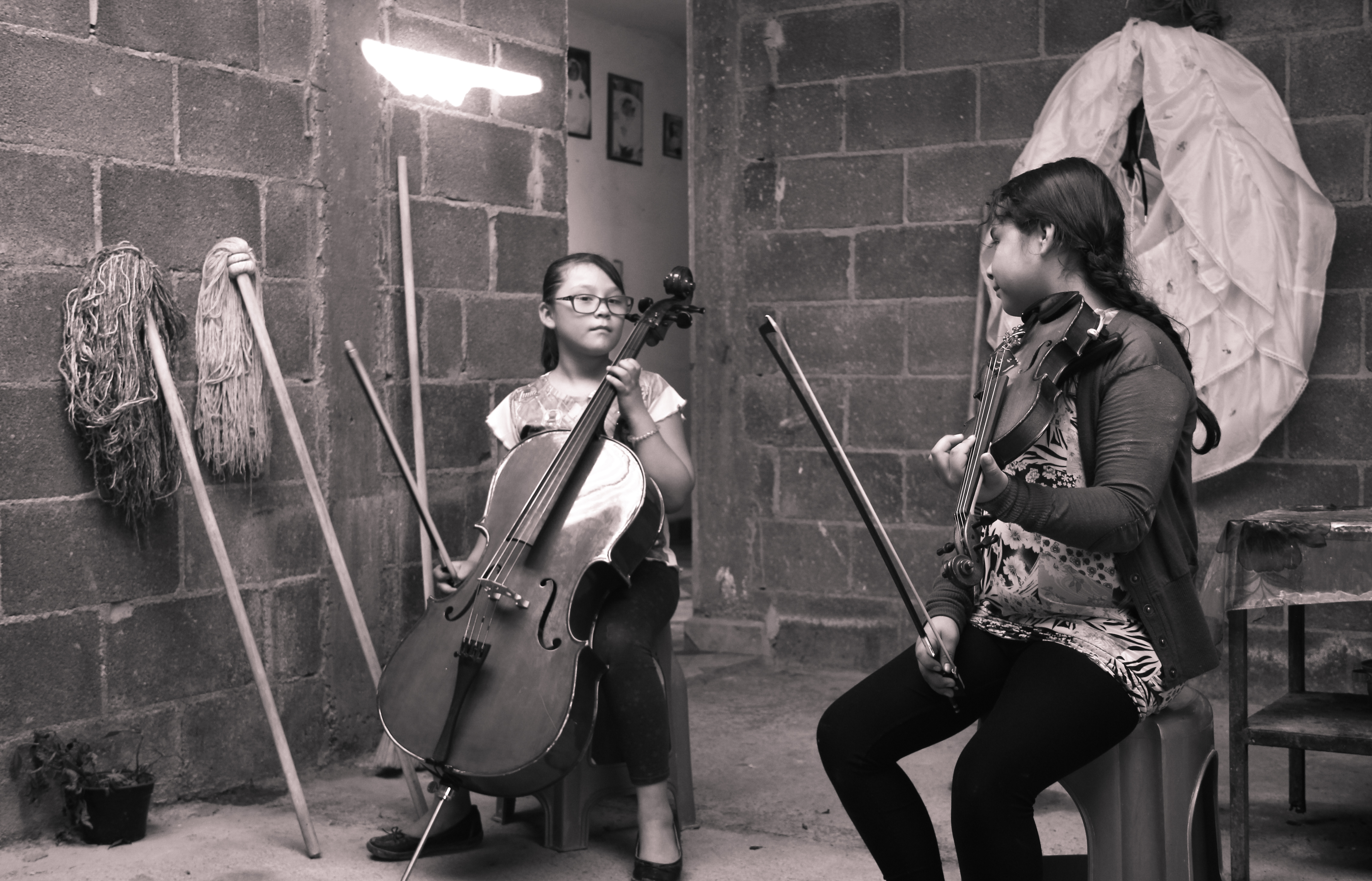 Prevent violence and crime in Mexico through music