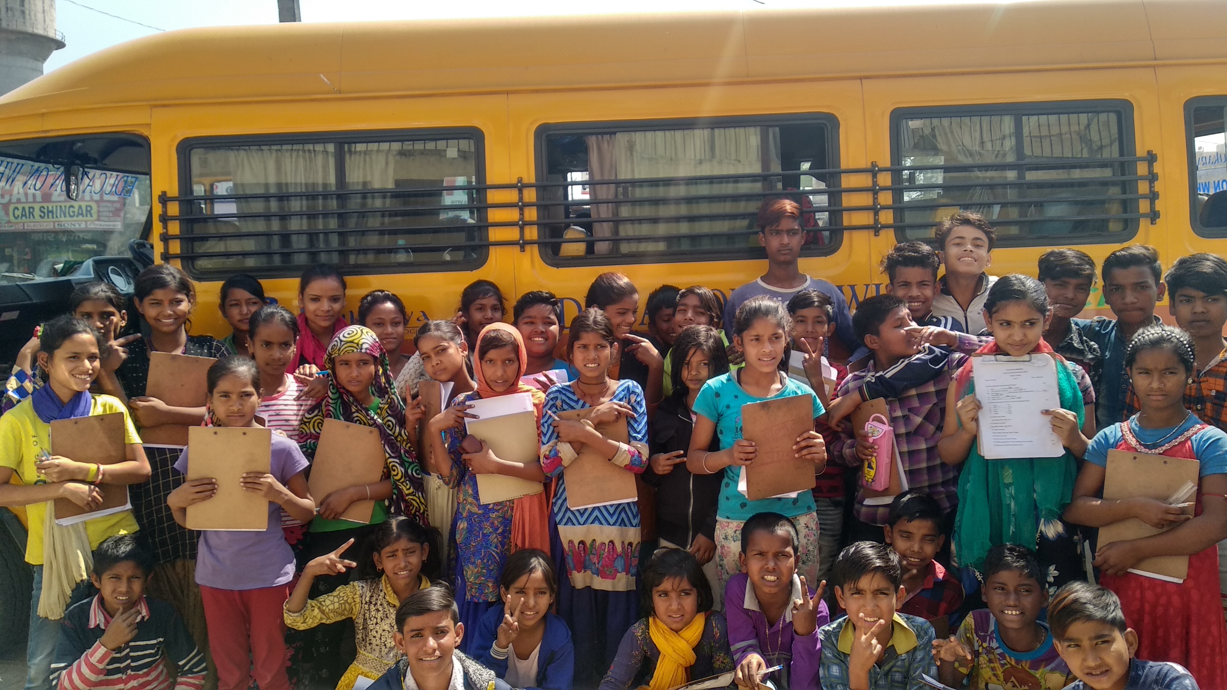 Educating 400 Children in 8 Slums in Delhi/Gurgaon
