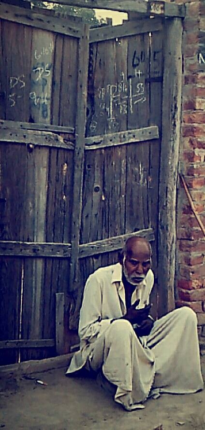 Make the Christmas of Elderly People Special