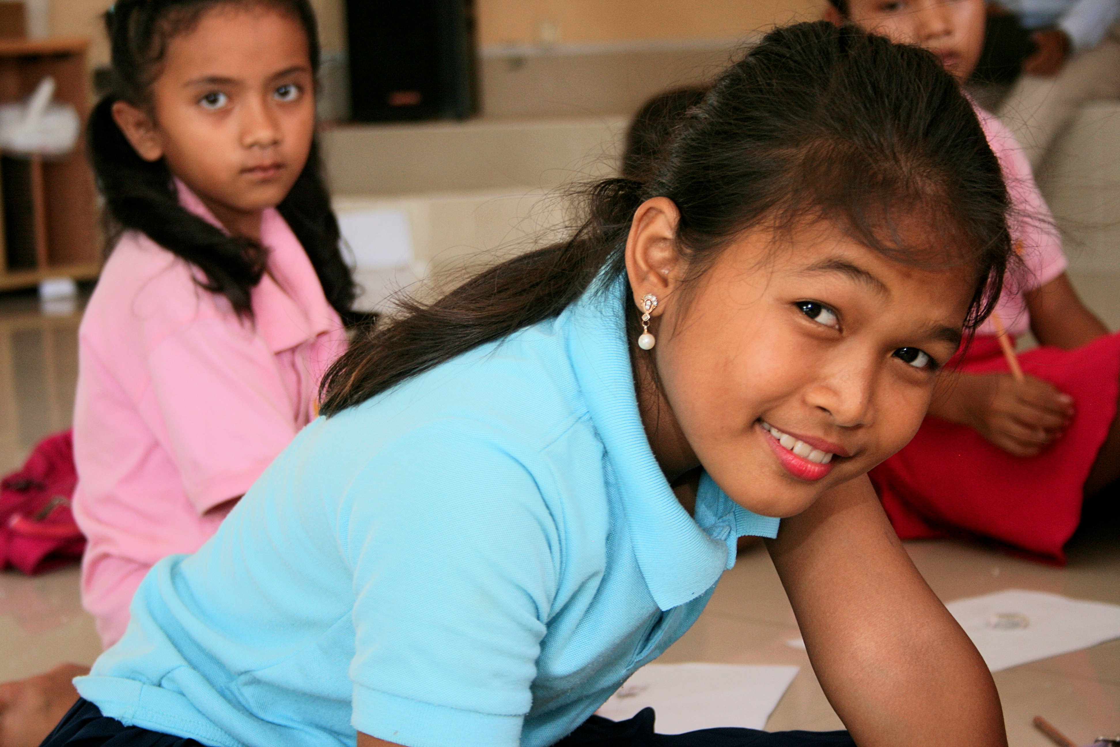 Let 175 Poor Children Enjoy the Right to Education