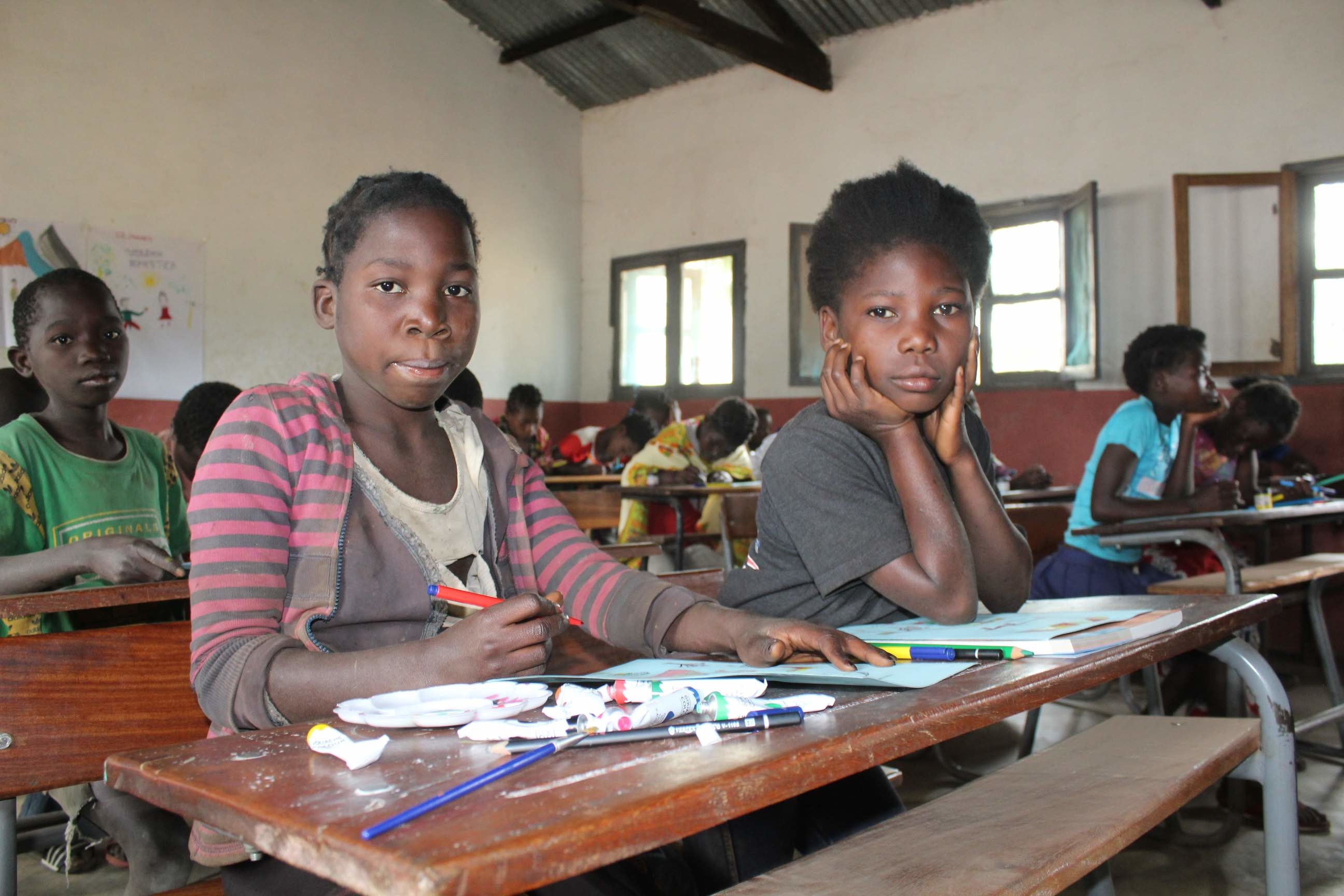 Menstrual kits to 1500 Mozambican schoolgirls