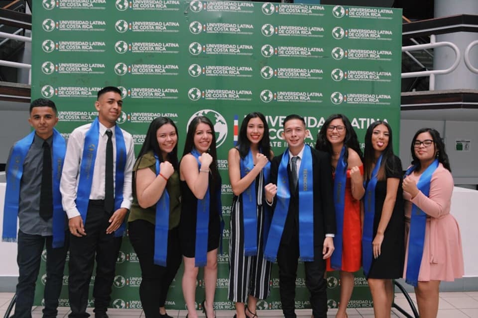 Support with scholarships for 25 young people