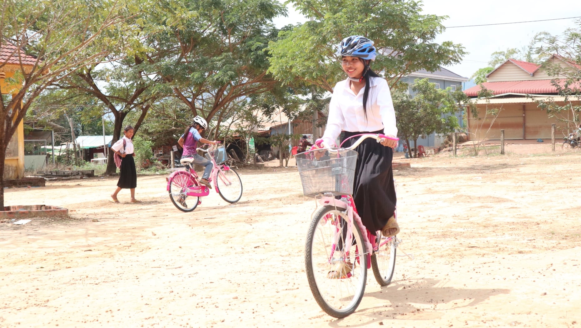500 pink bikes to bring Cambodian girls to school