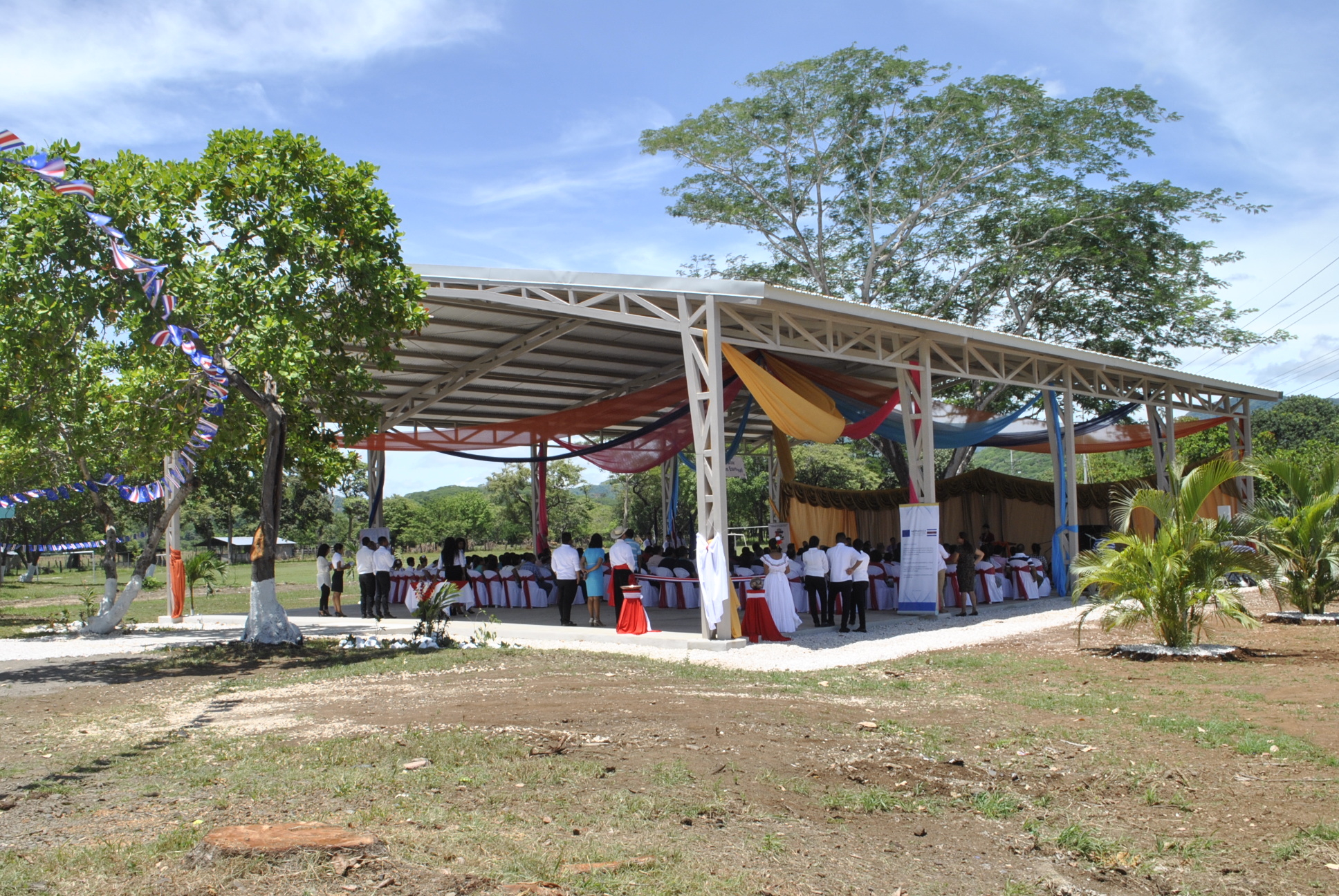 Sowing Solidarity - Colegio Playas del Coco
