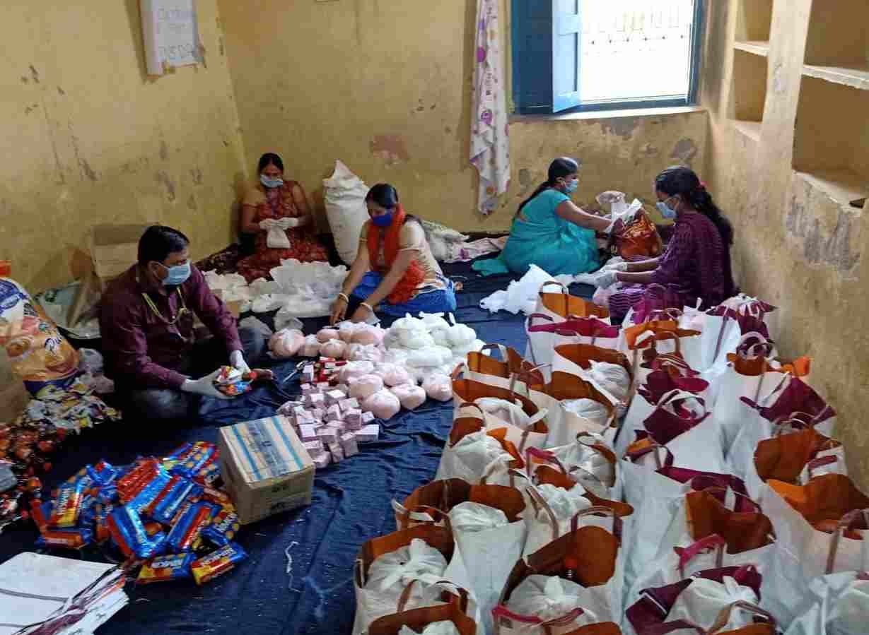 HELPING THE POOR IN BIHAR INDIA TO SURVIVE COVID