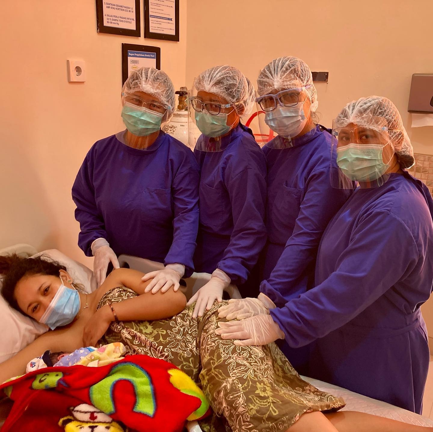 Help Women who Help Women thru Midwife Training