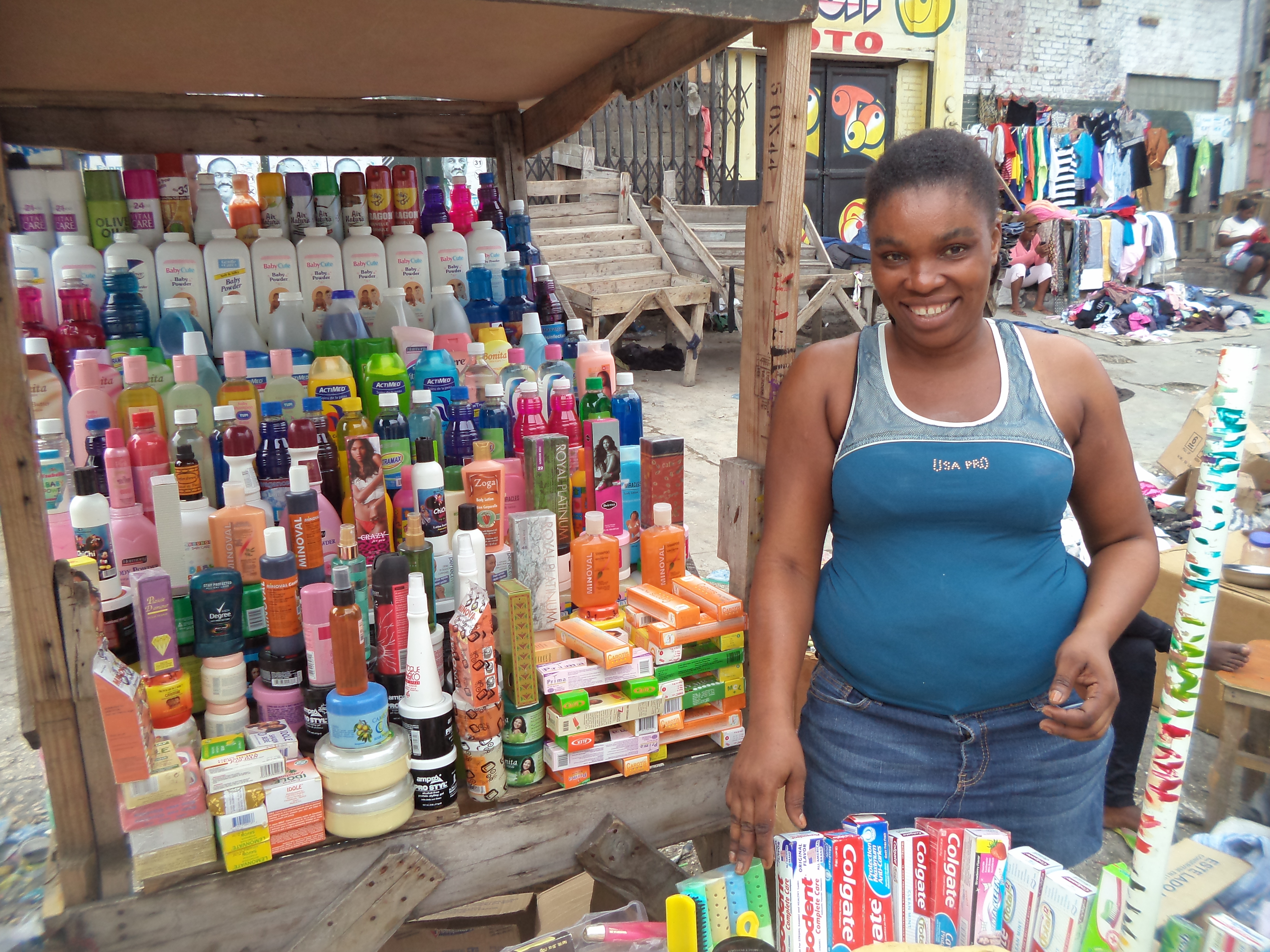 Help micro-entrepreneurs facing violence in Haiti