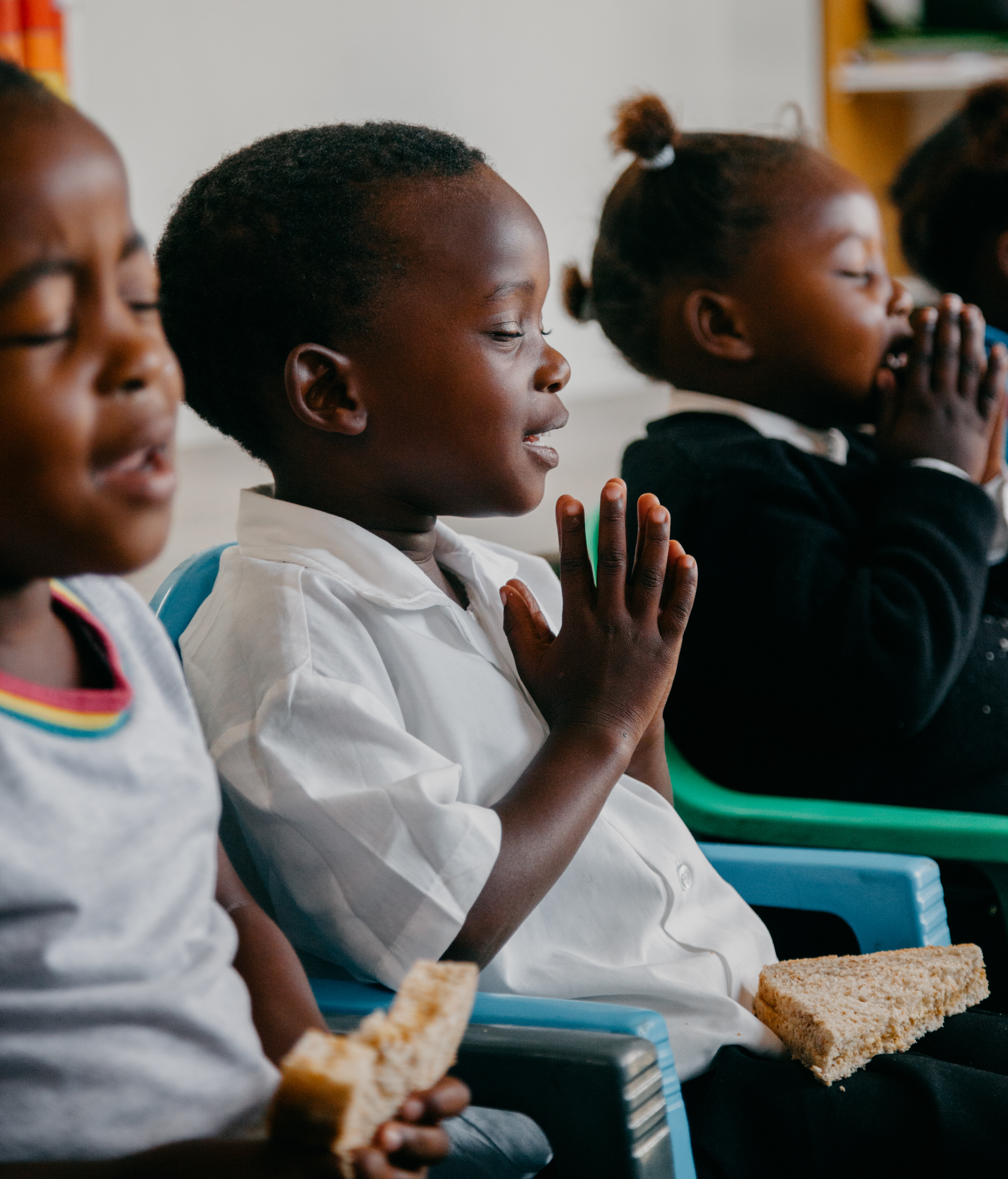 50 edu-libraries to children in poverty in Africa