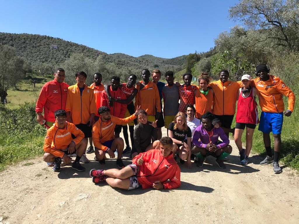 Fundraising relay in Lesvos : running 320km in 32h
