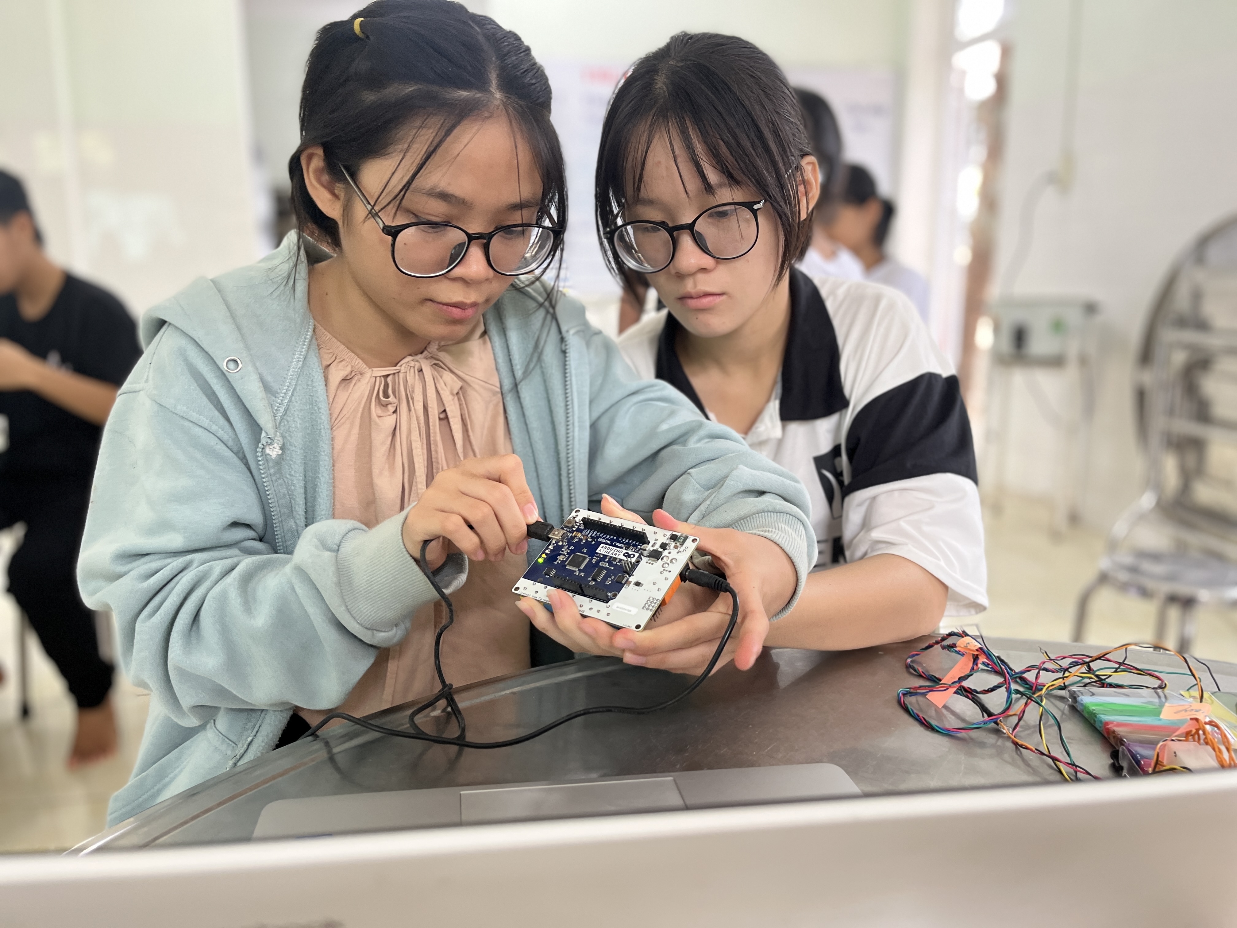 STEM Education for 350 Youth in Vietnam