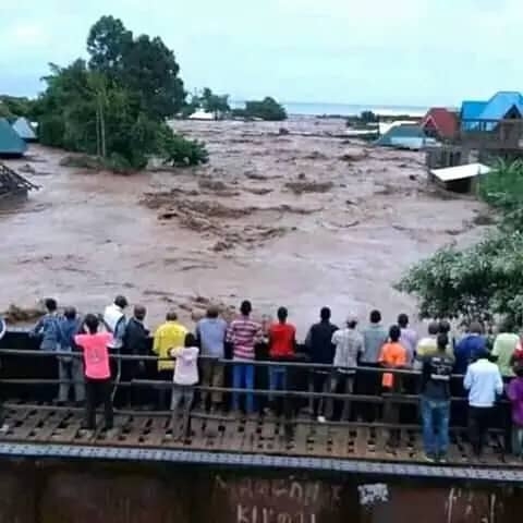 Thousands of people displaced by floods in Burundi