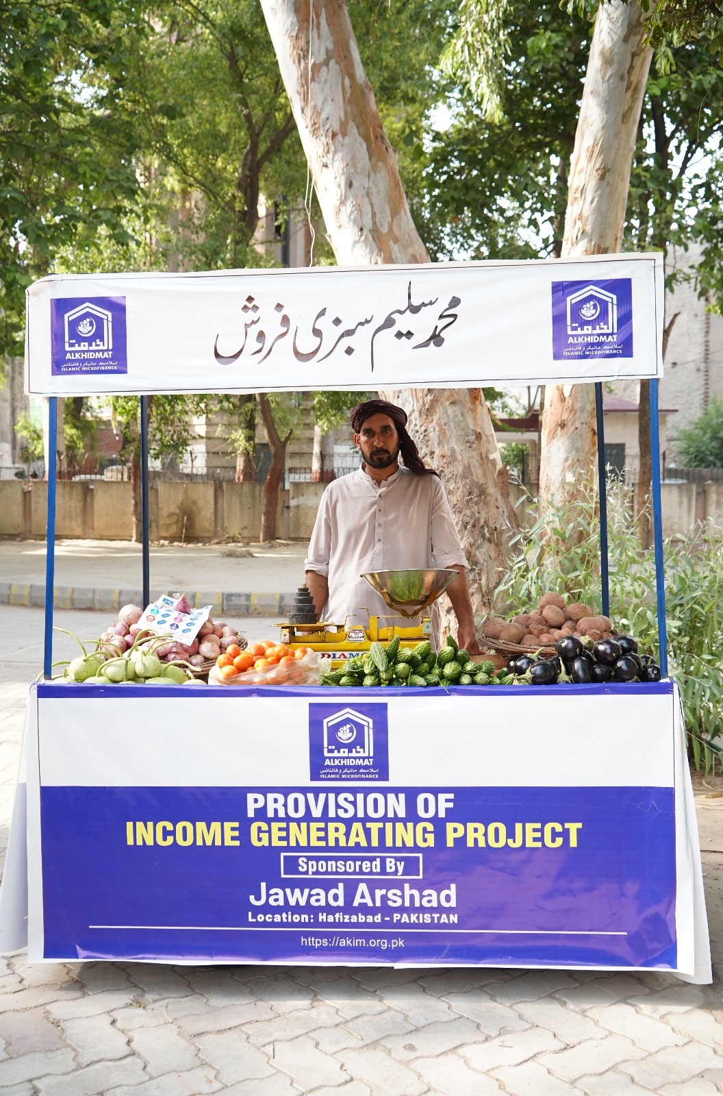 Donate 500 Fruit Carts in Pakistan