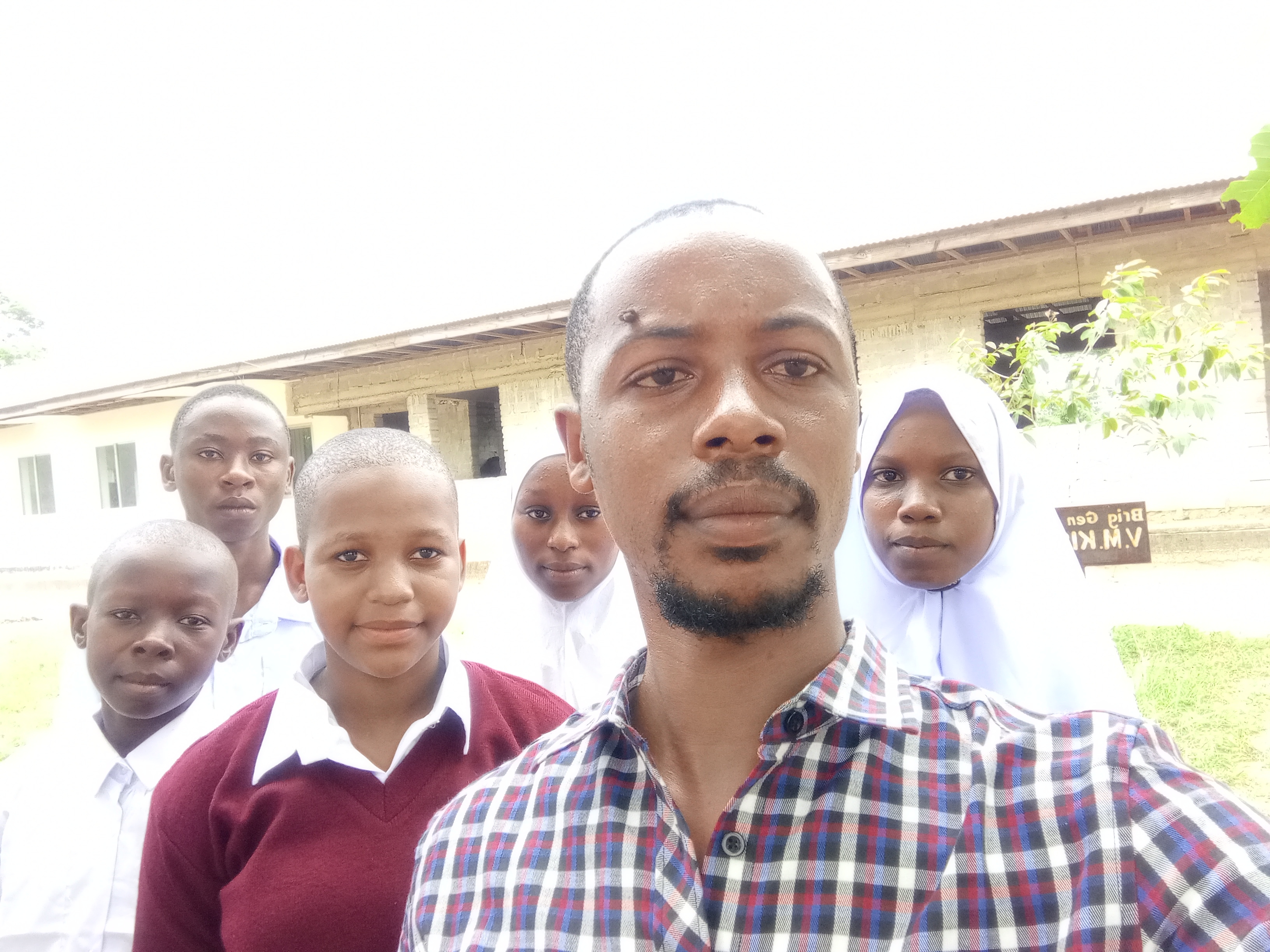 Access Food For 2000 students at Kiwangwa Ward.