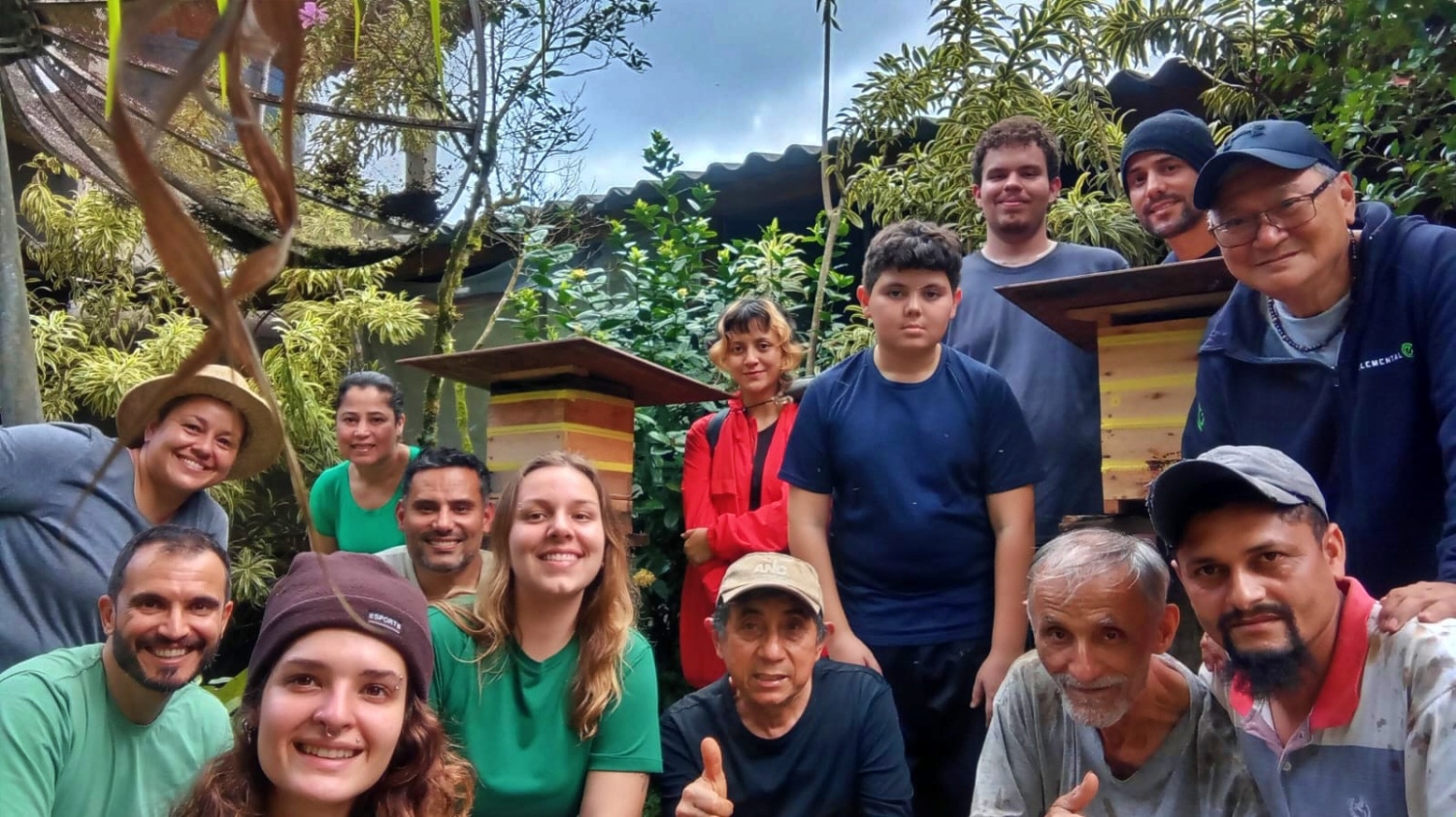 Beeworks Brazil:  Beehives for Forest Families