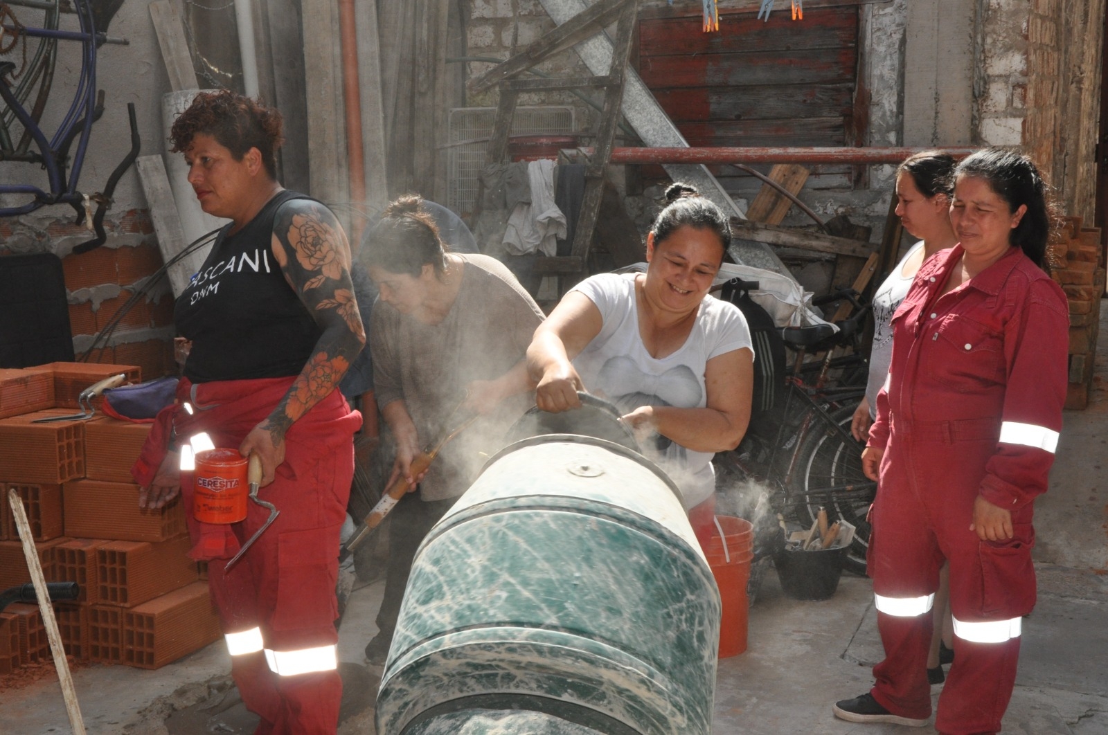 Women construction workers of Villa 21-24