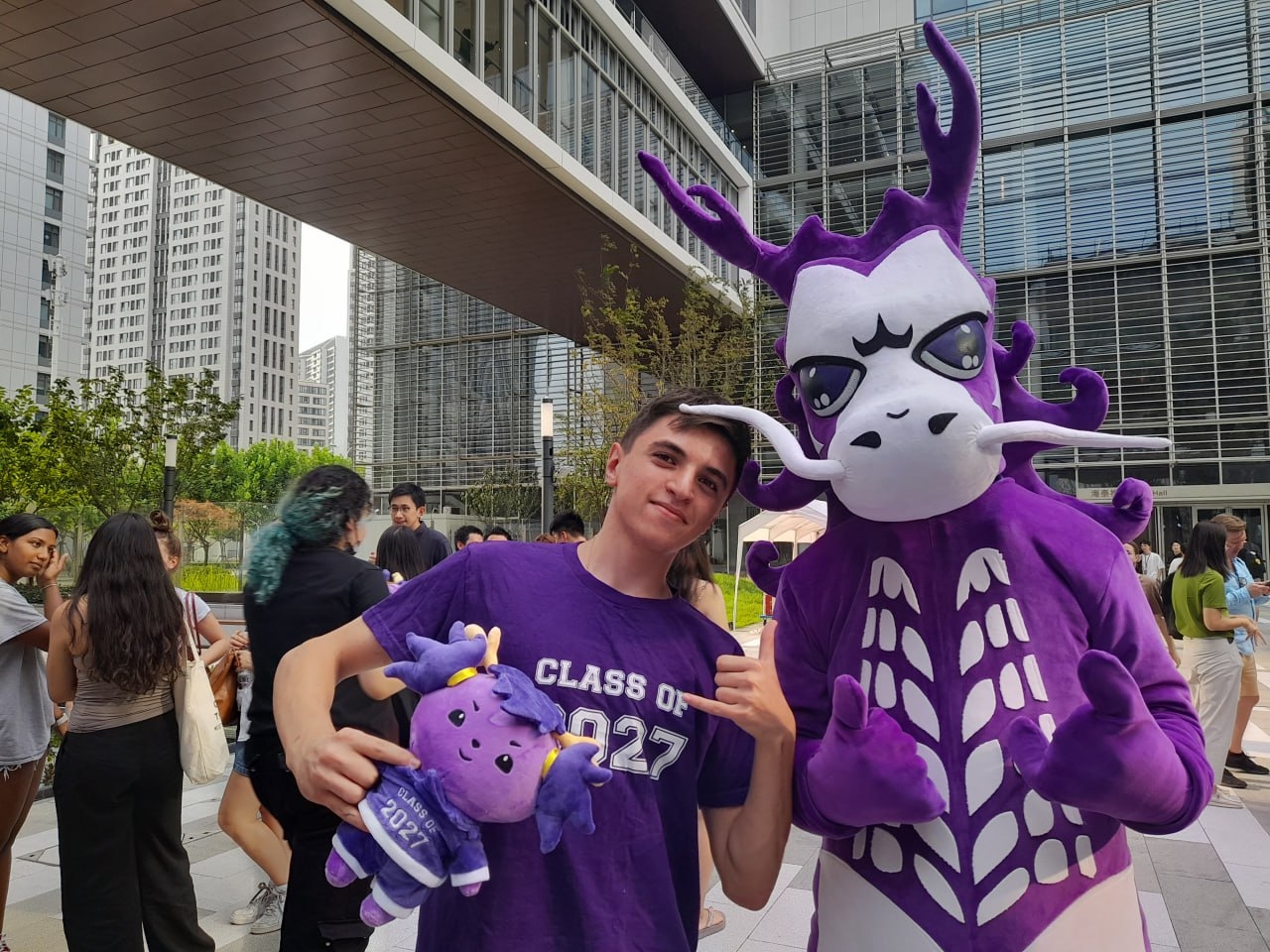 Support Armath alumni Hovik to study at NYU