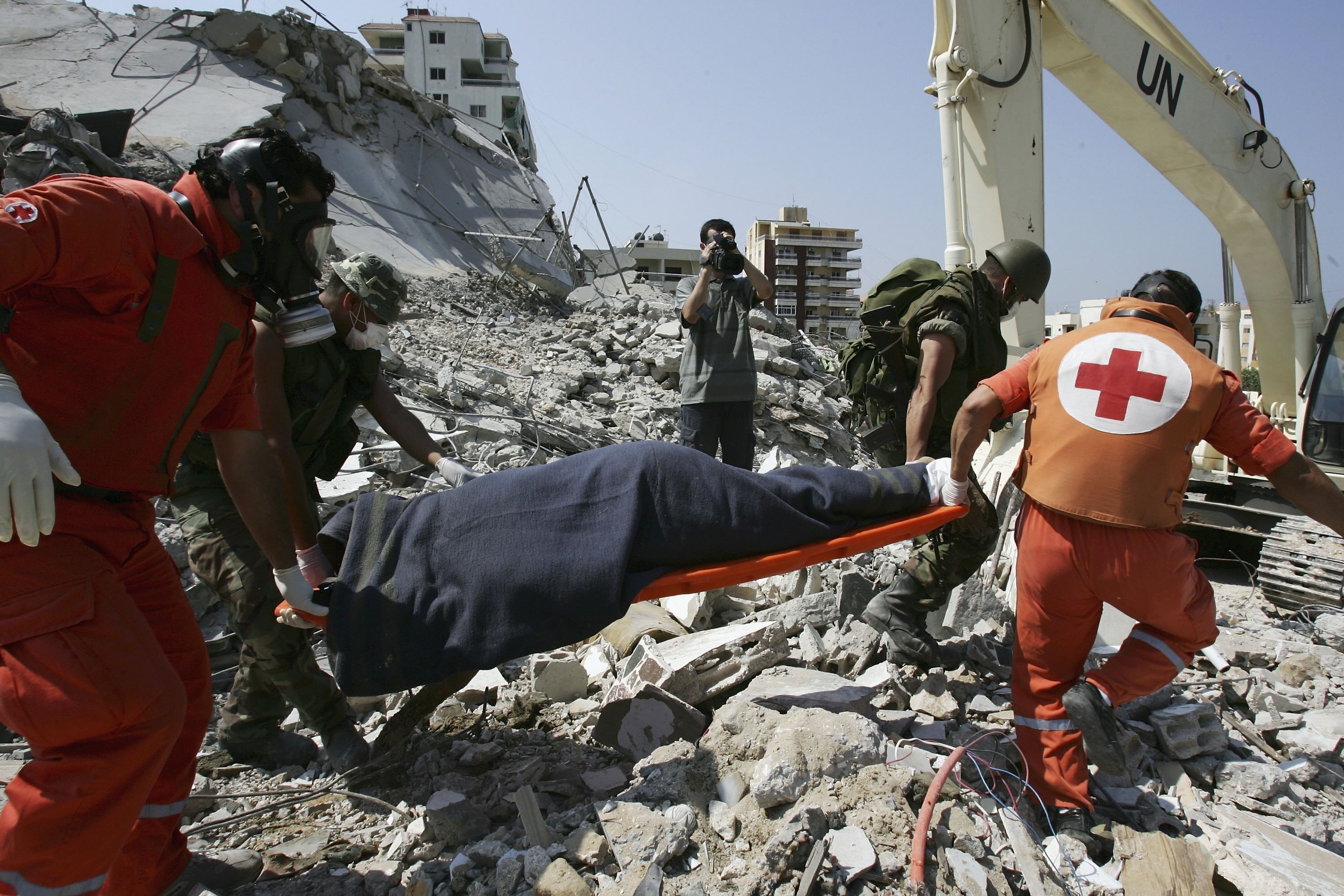 Support displaced Lebanese with Life-Saving care