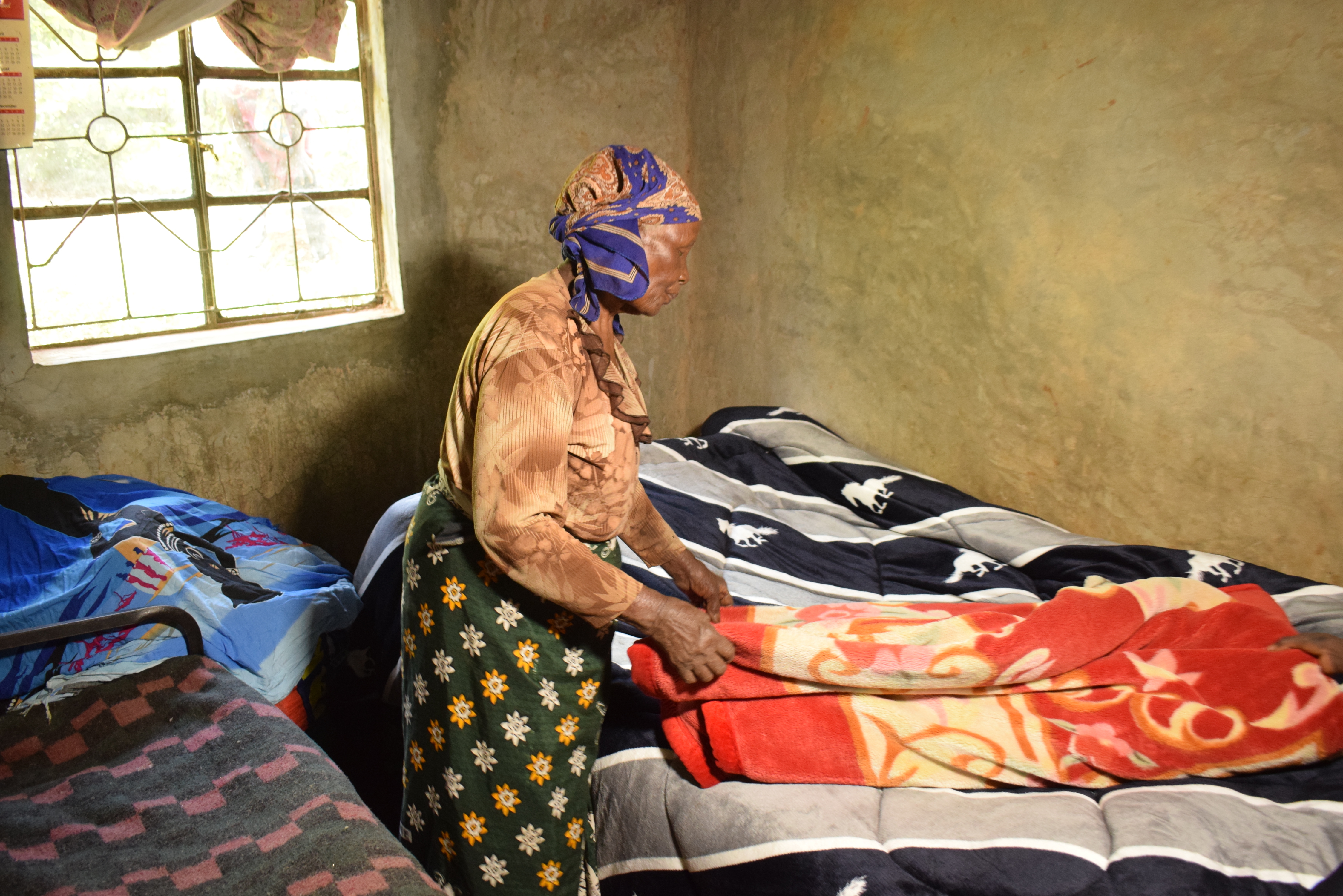 Warm Blankets for the Elderly-Kenya