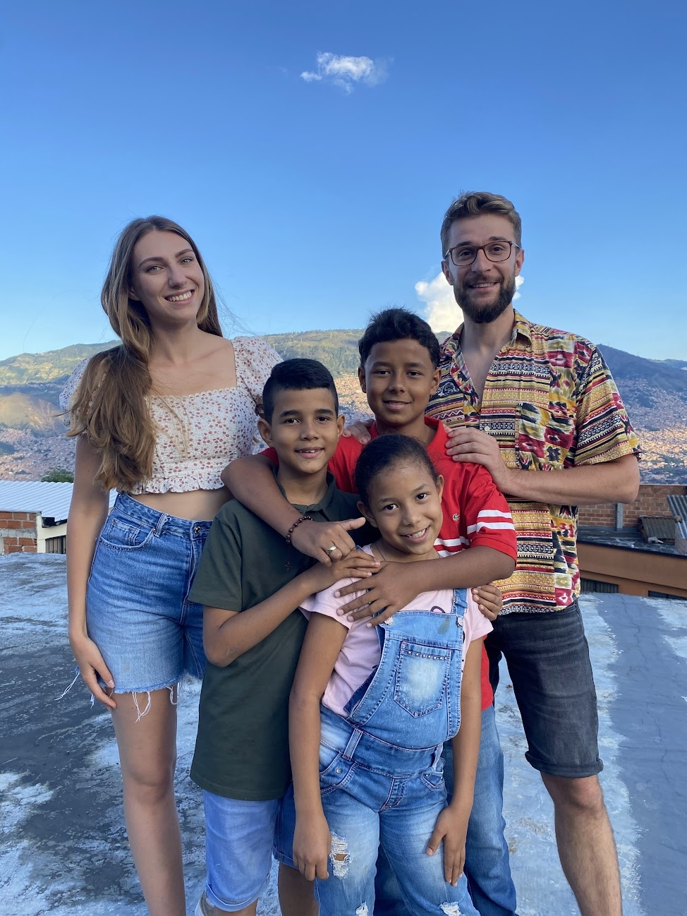 Child without drugs. Support education in Colombia