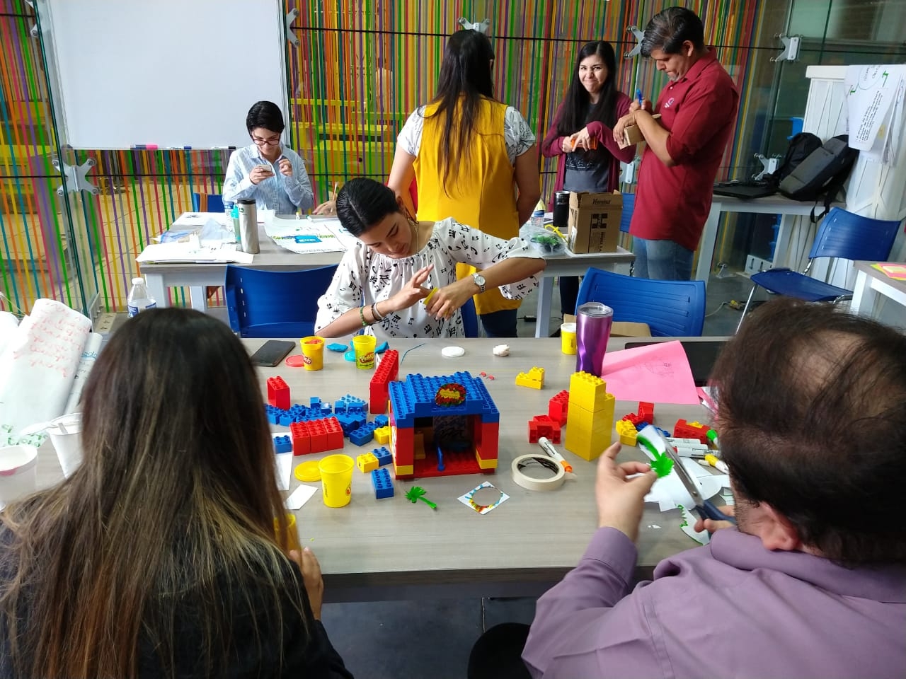 Fortalecer comunidades a traves de STEM