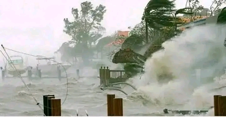 Emergency help to victims of Cyclone Jude