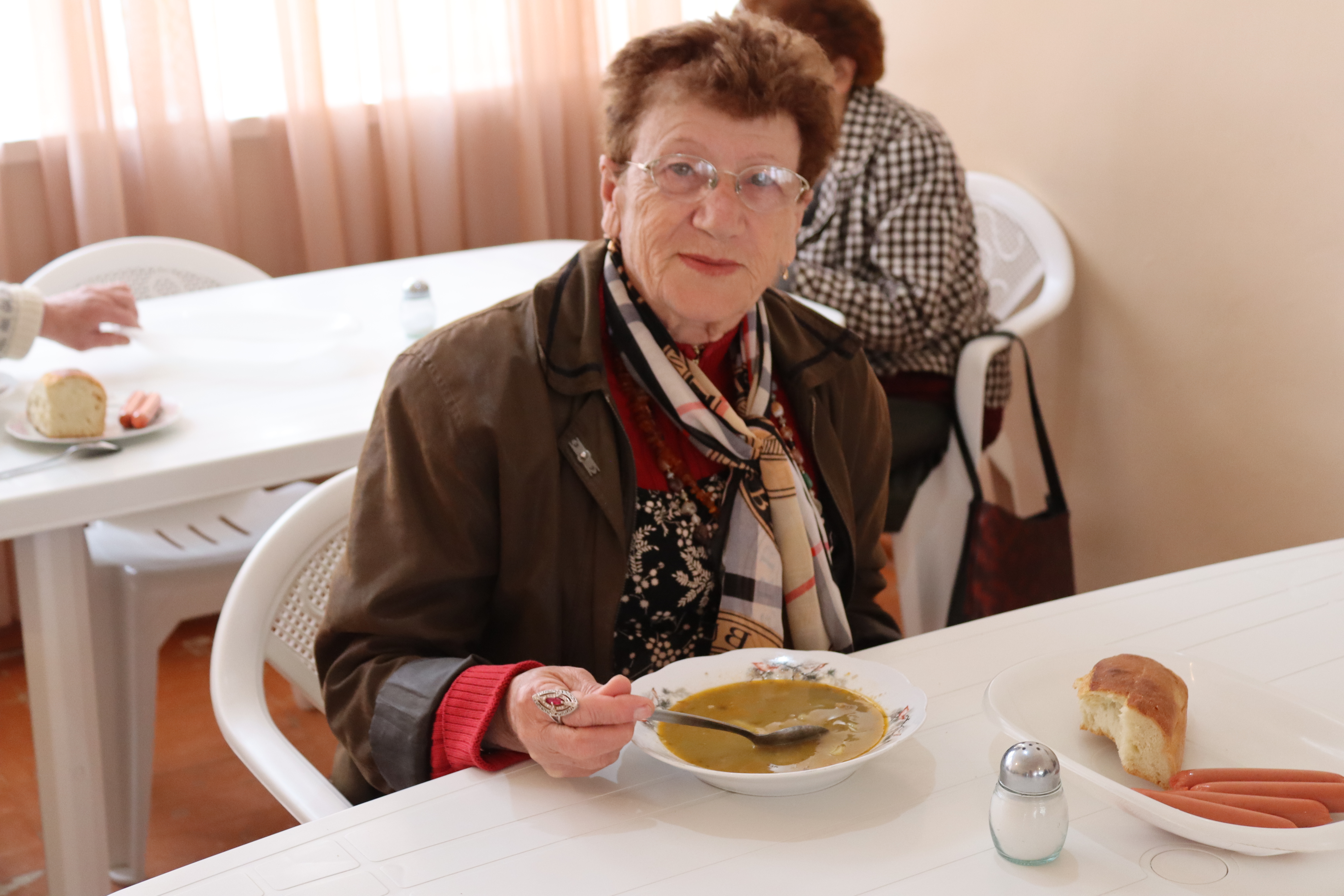 Provide Food & Care for 4,000 in Need in Armenia