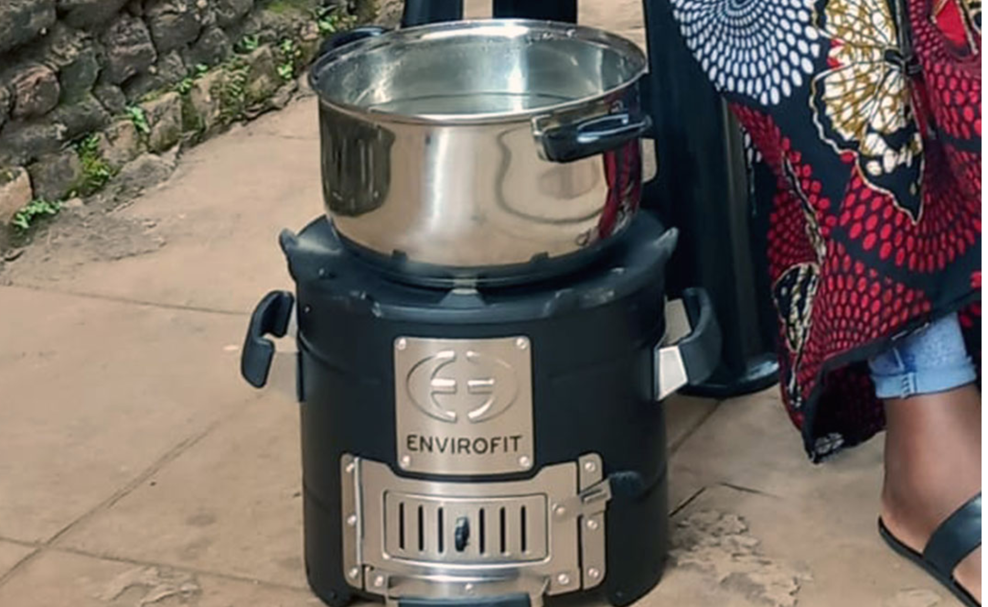 Provide 500 Charcoal Stoves to IDPs in Nigeria