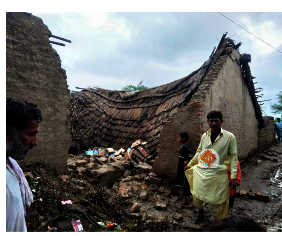 Rapid Response: Lifesaving Aid for Pakistan Flood
