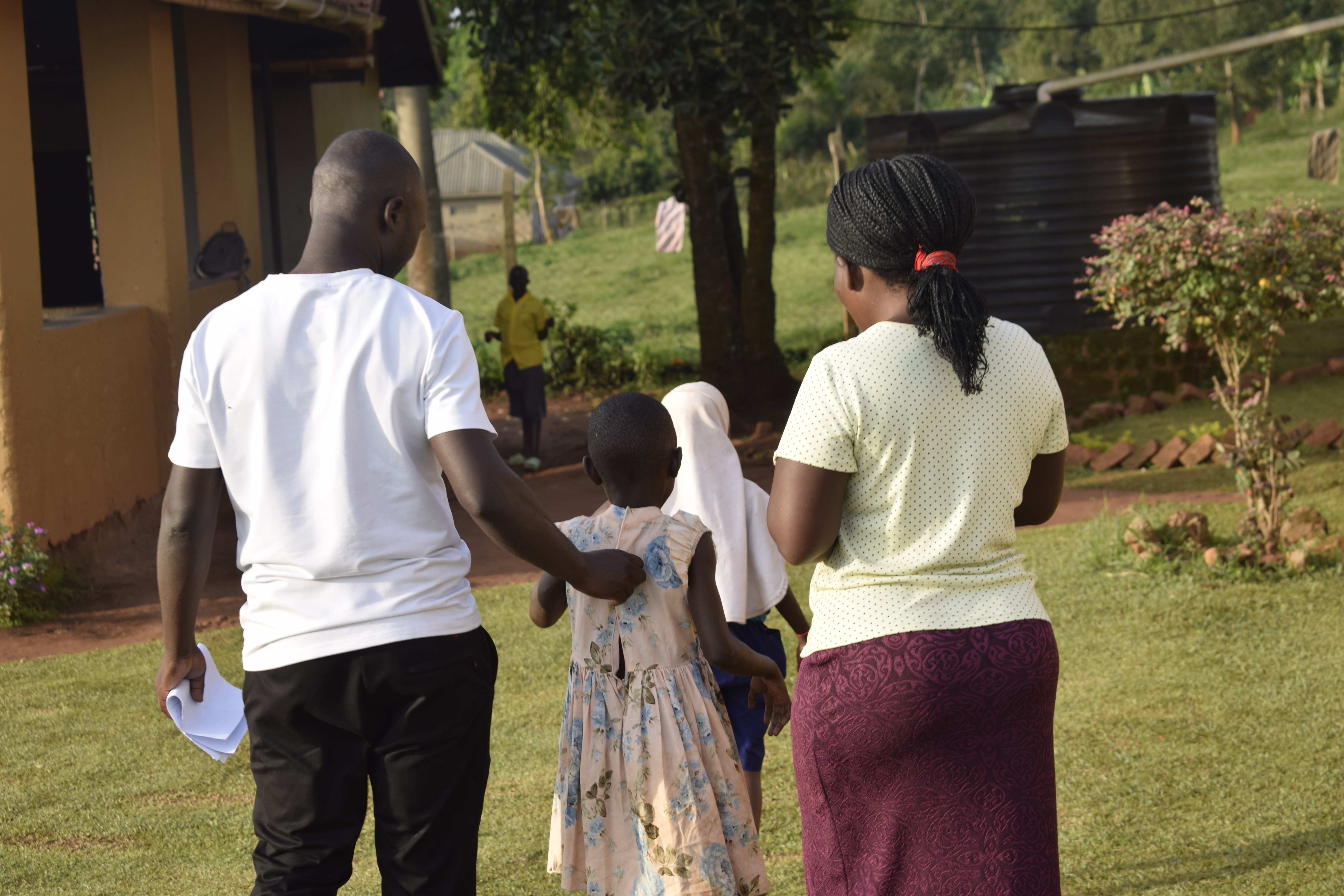 Help  100 Street Children get off the Streets.