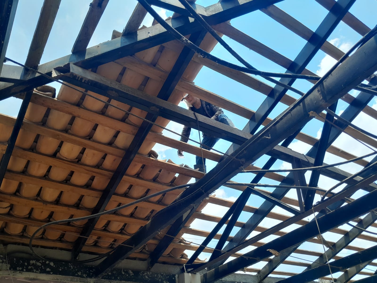 Revitalizing Community Libraries in Honduras