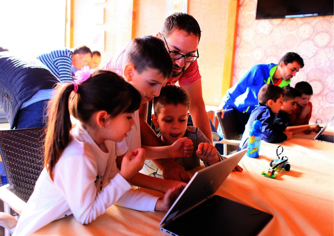 Create a STEAM Makerspace for Romanian Children