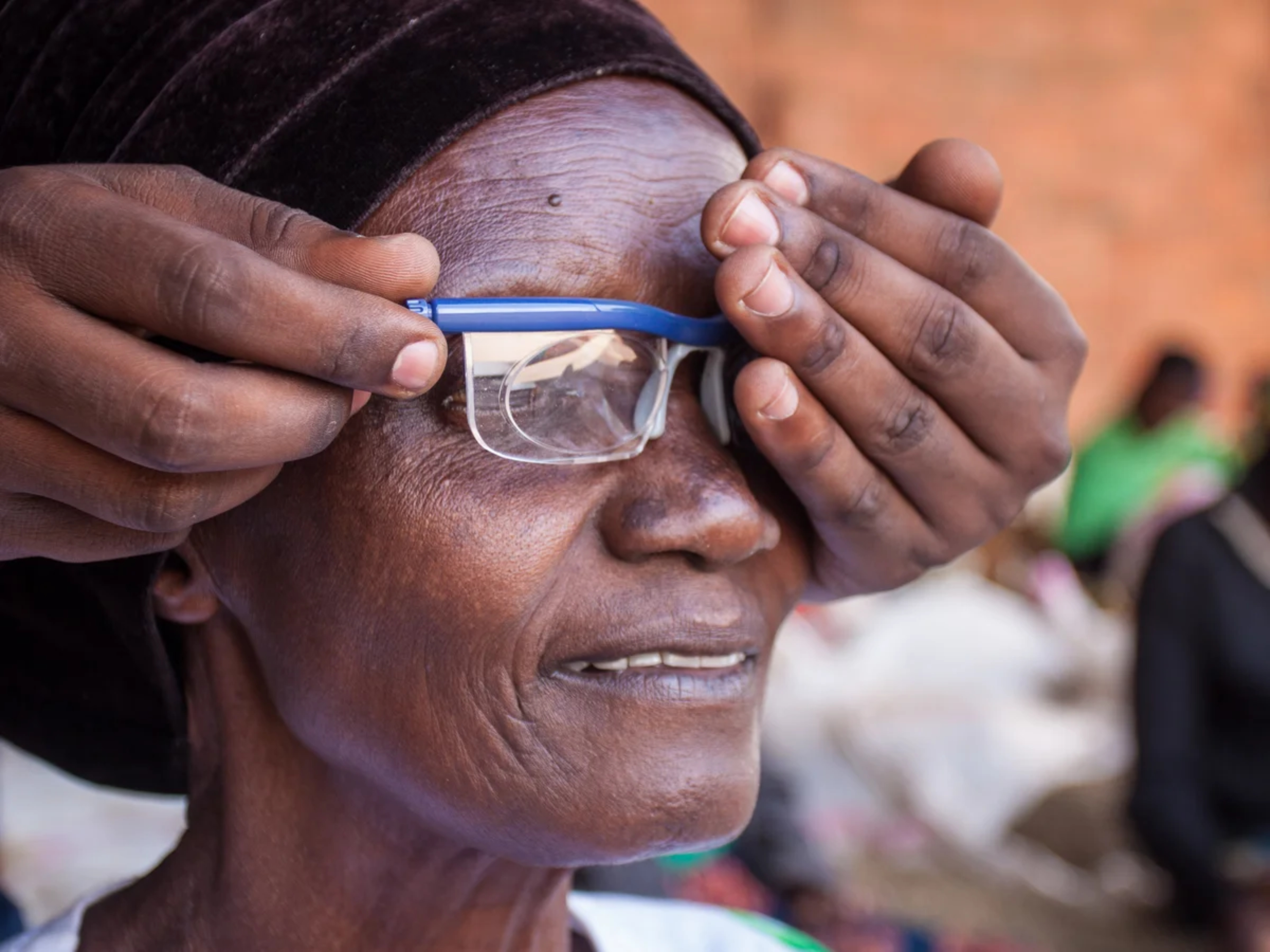 Help 500 Market Women See Clearly Again