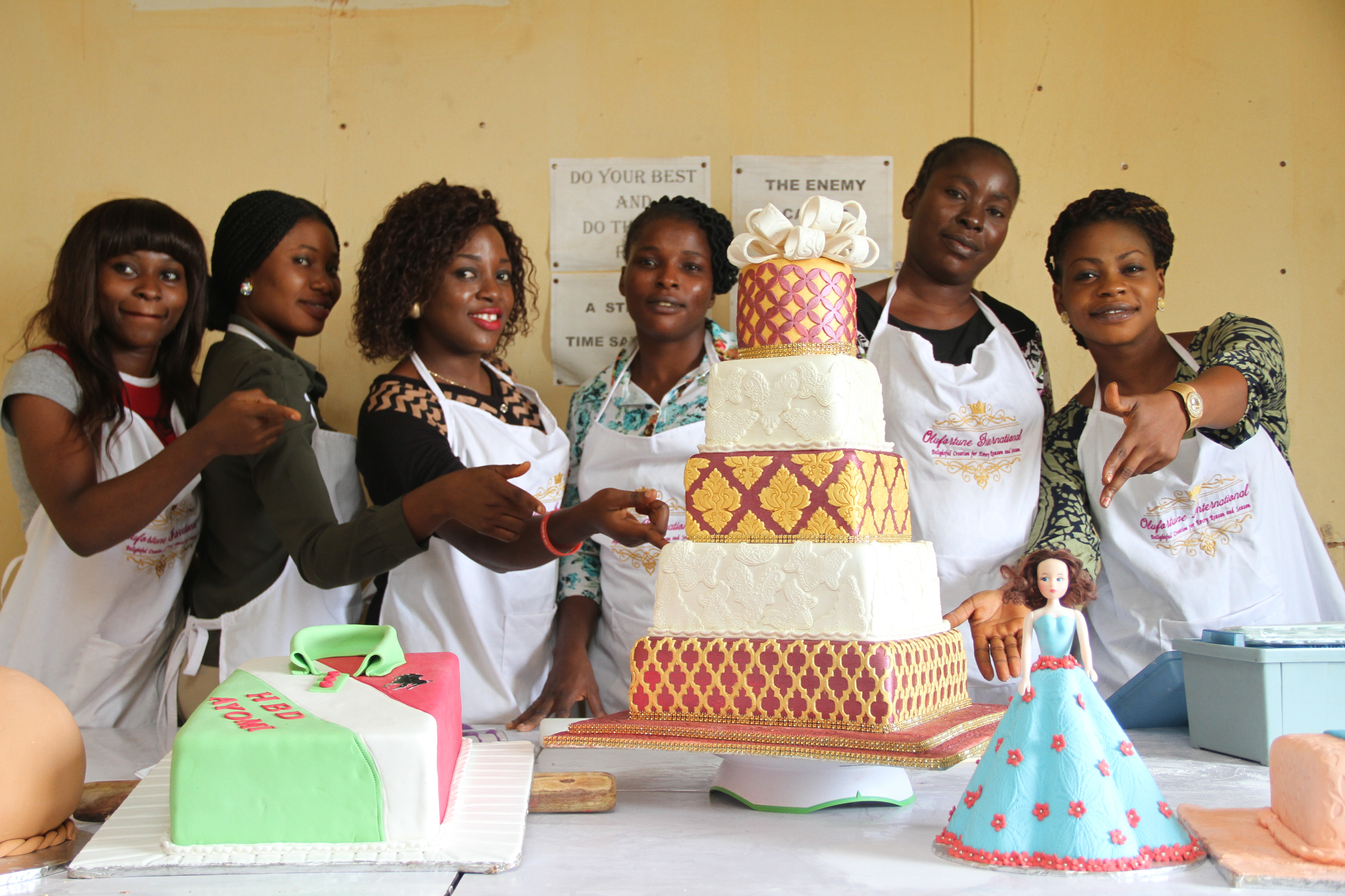 Train 800 African Girls in Job-Ready Bakery Skills