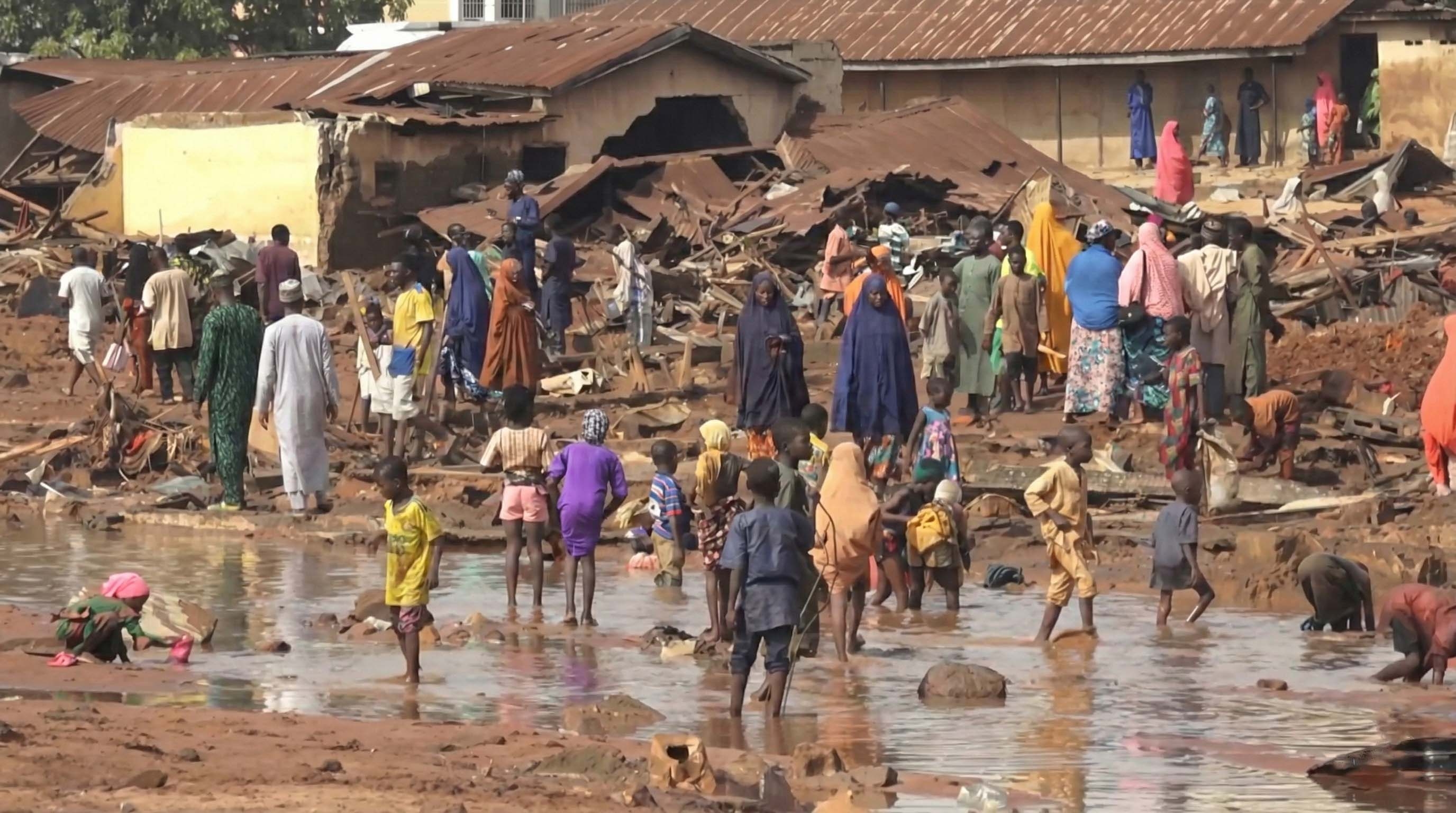 Distribute 500 Emergency Flood Relief Kits