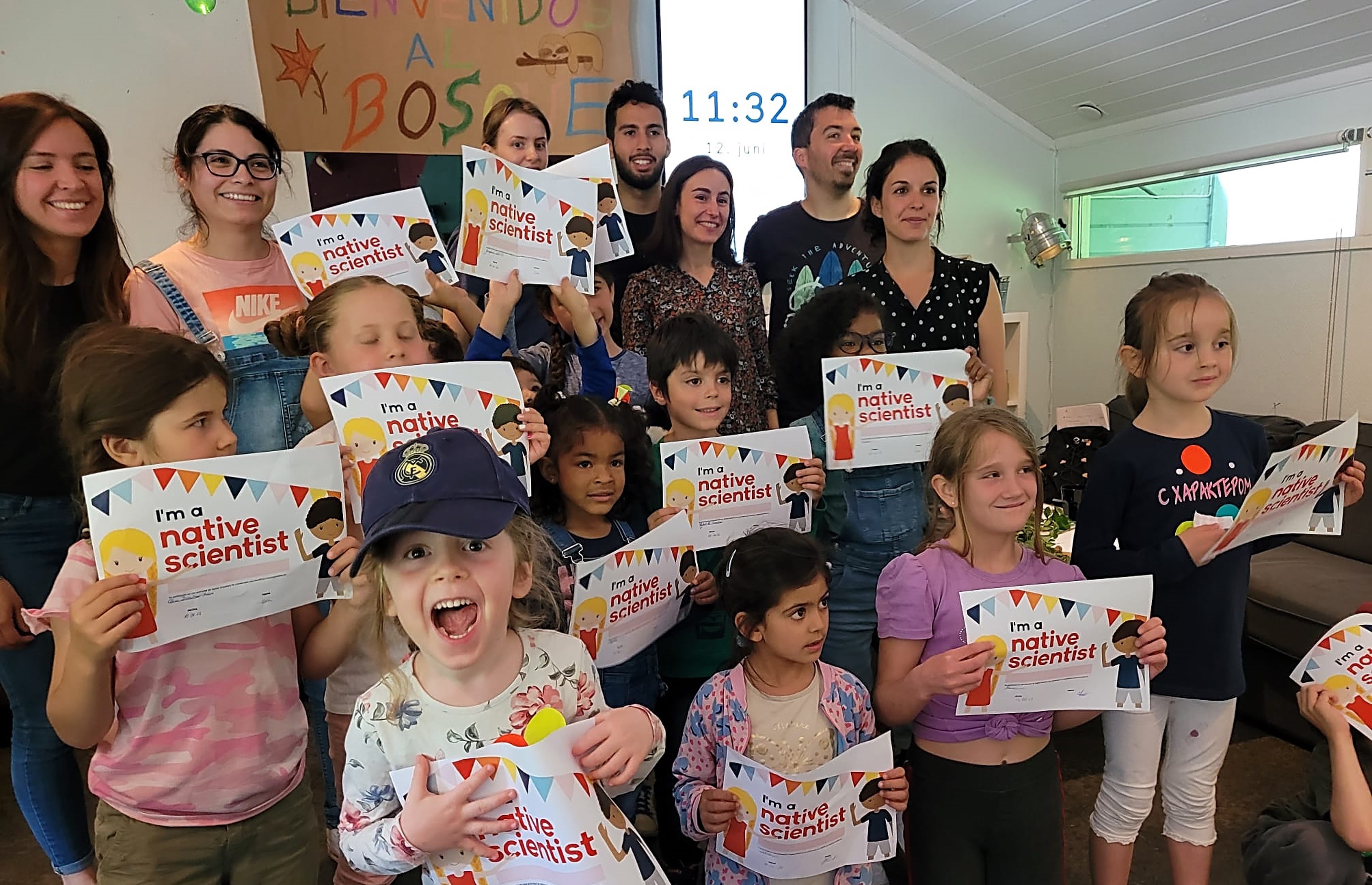 Connect migrant children and scientists in Europe