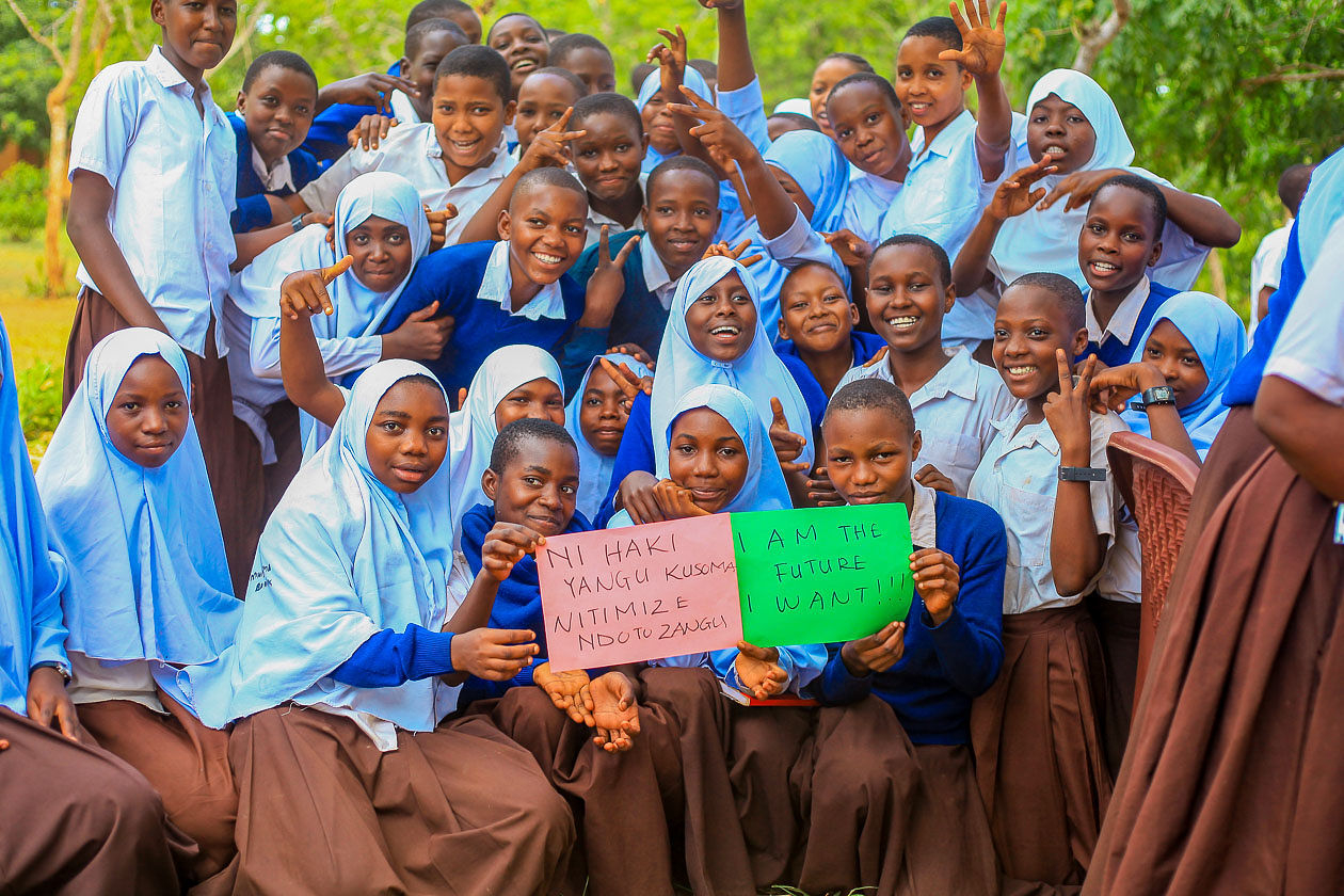 BUILDINGWATER SYSTEM FOR 2000 STUDENTS IN TANZANIA