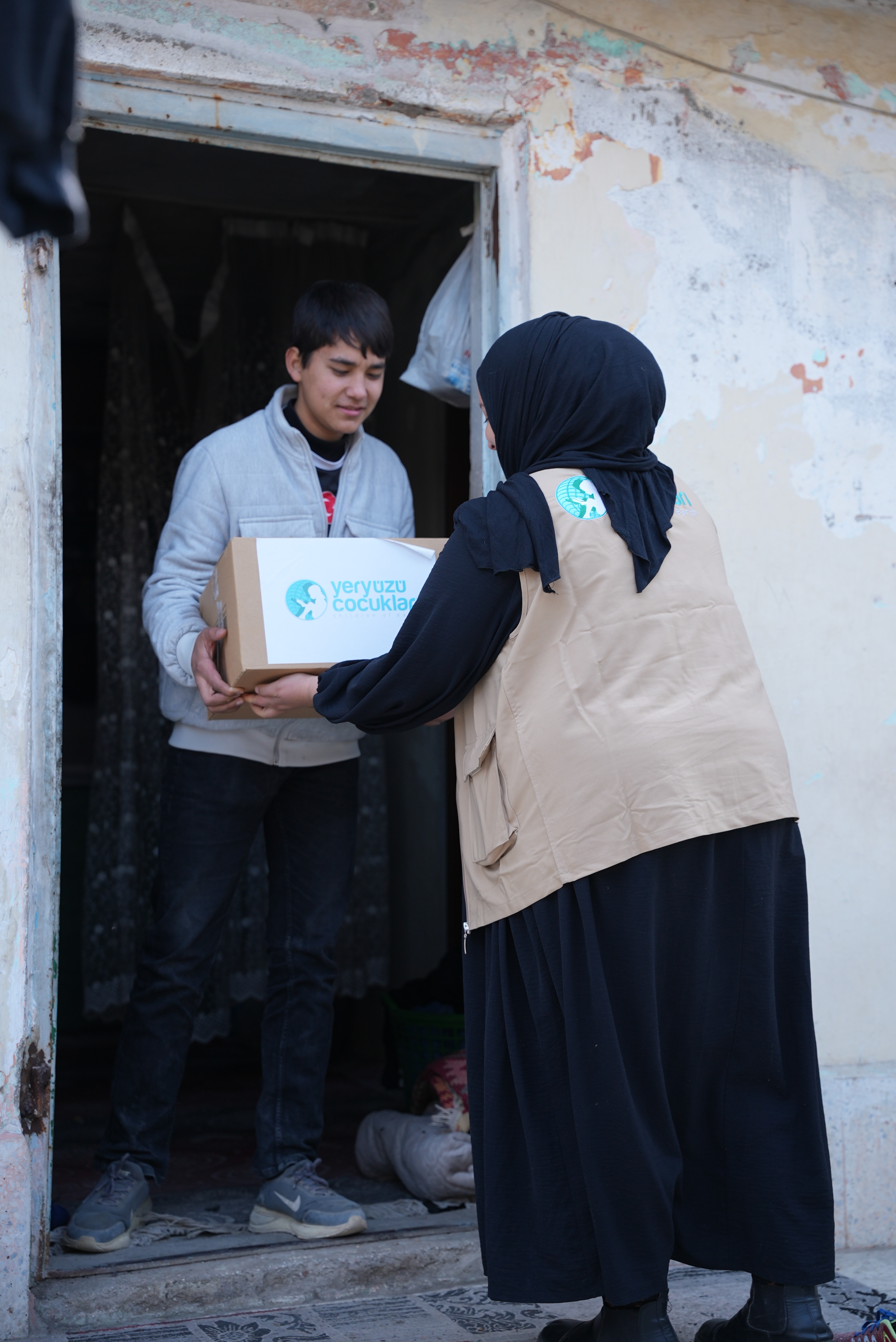 Food Support for Families in Crisis Areas