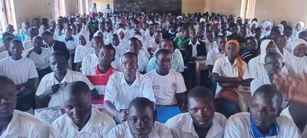 Build 6 Classrooms for 300 Students in Uganda