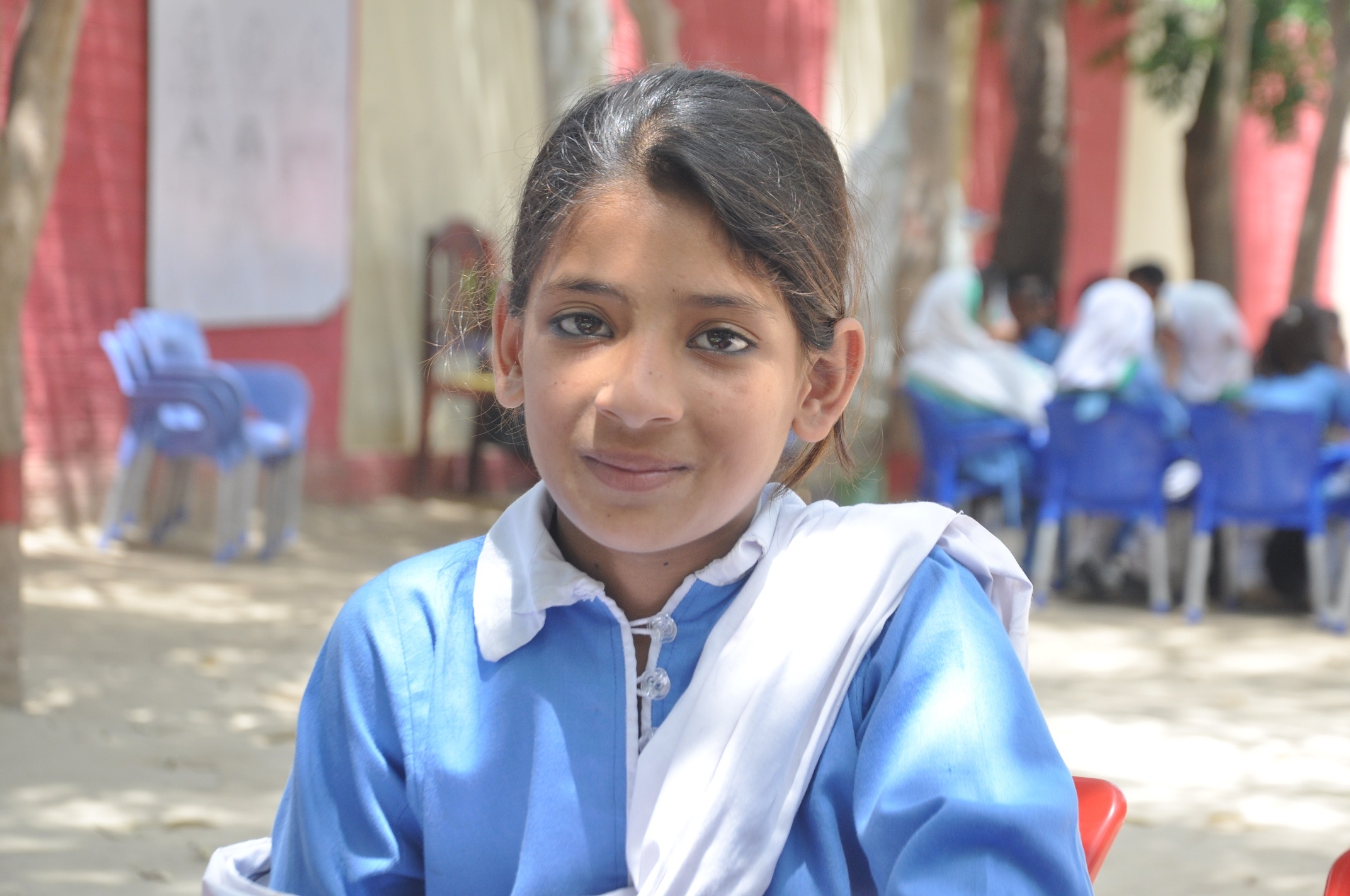 Help Minahil & 2 Girls Stay in College