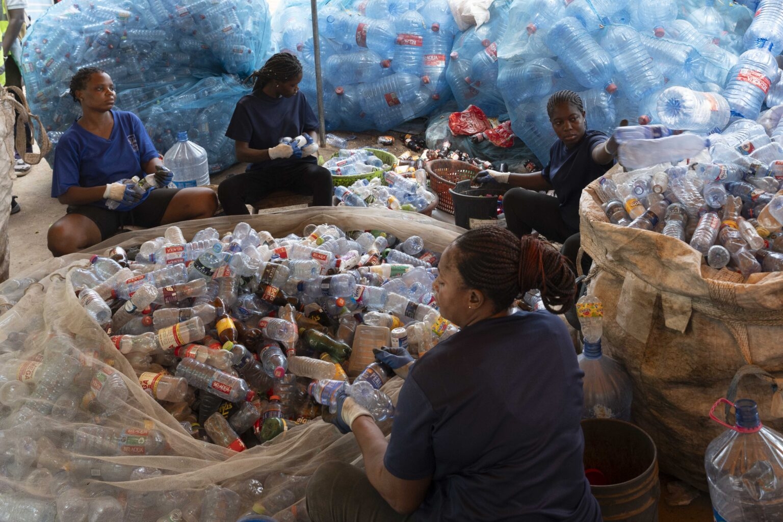 Recycle 100 Tons of Plastic Waste in Ghana