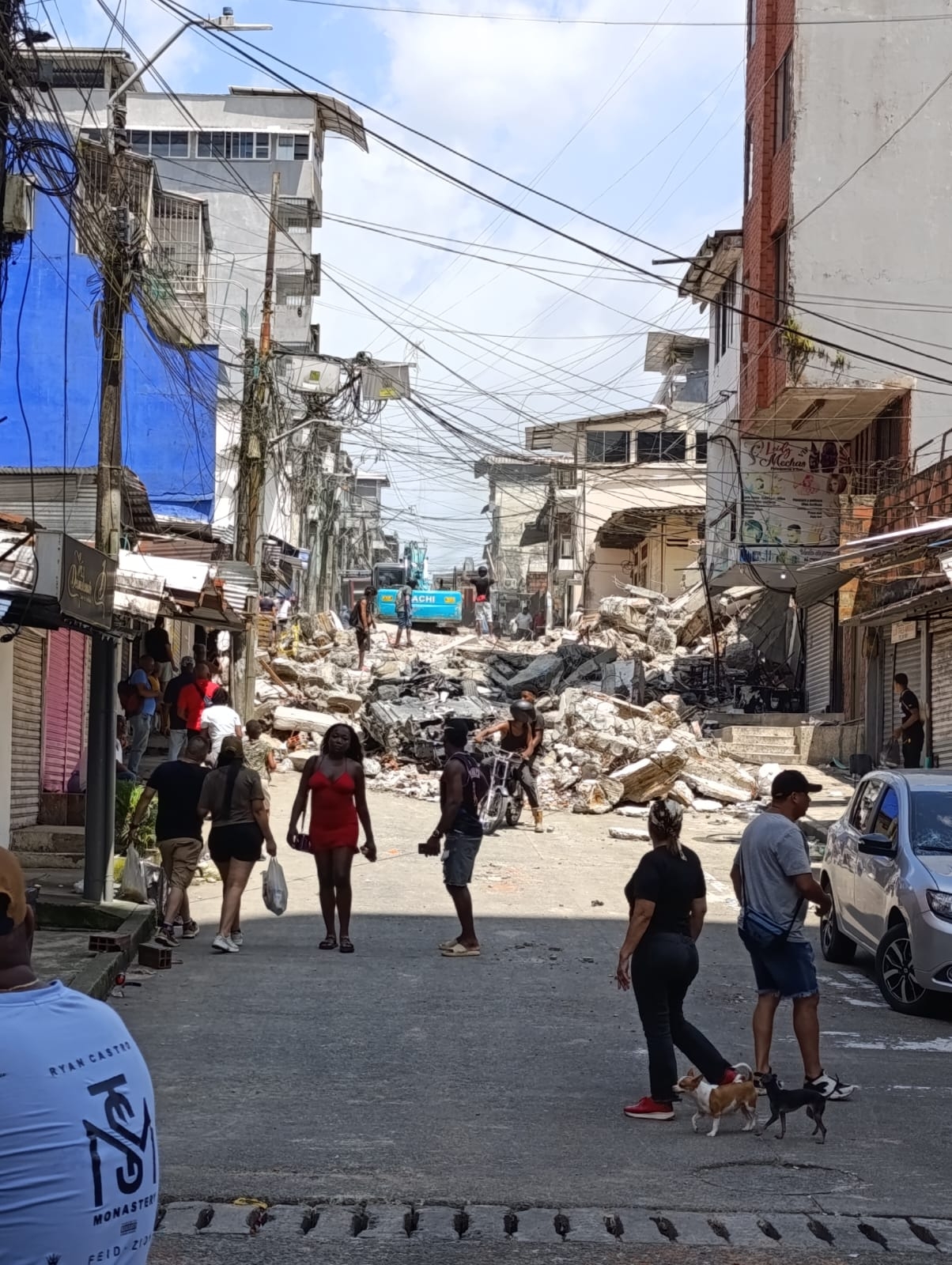 Help Colombia - Earthquake: They lost everything.