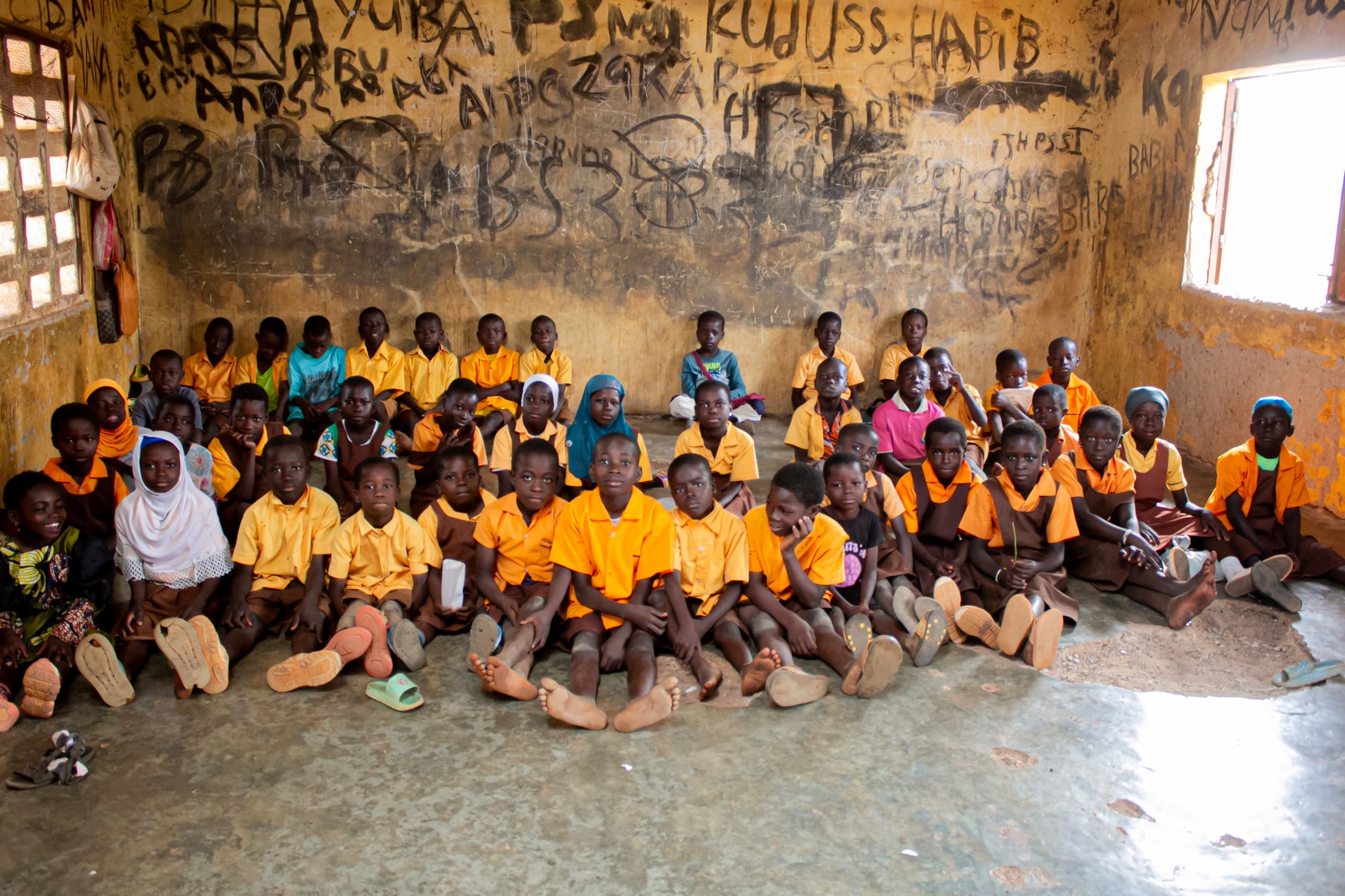 Provide Desks to 300 Schoolchildren in Ho