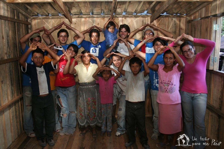Provide 16 families with a home in Caracas